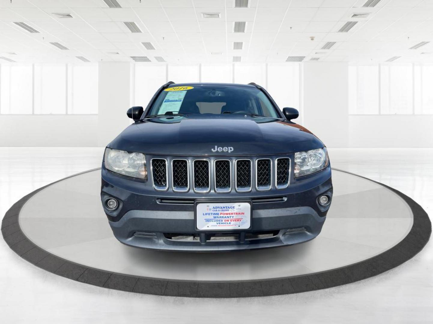 2016 Blue Jeep Compass Sport 4WD (1C4NJDBB5GD) with an 2.4L L4 DOHC 16V engine, located at 8750 N County Rd 25A, Piqua, OH, 45356, (937) 908-9800, 40.164391, -84.232513 - 2016 Jeep Compass Sport 4WD - Photo#6