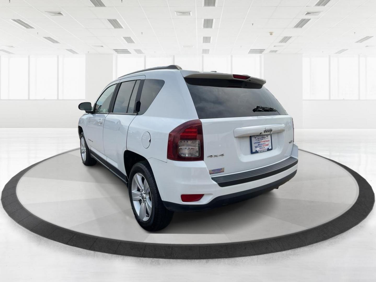 2016 Jeep Compass Latitude (1C4NJDEB9GD) with an 2.4L I-4 DOHC engine, located at 401 Woodman Dr, Riverside, OH, 45431, (937) 908-9800, 39.760899, -84.123421 - 2016 Jeep Compass Latitude - Photo#3
