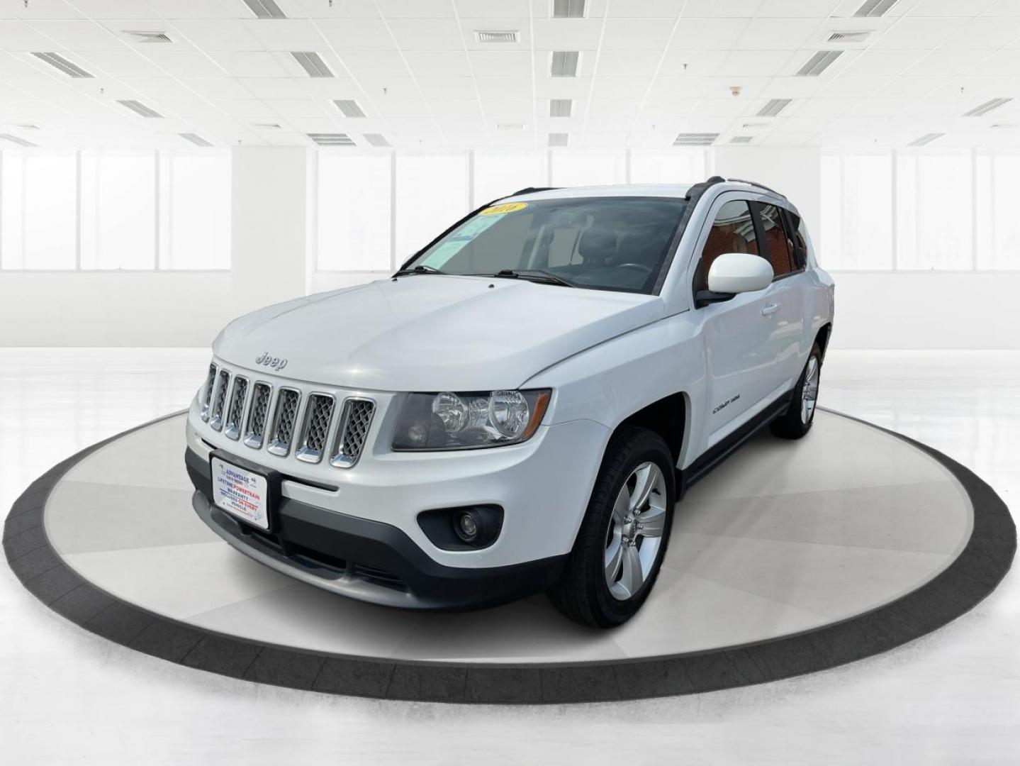 2016 Jeep Compass Latitude (1C4NJDEB9GD) with an 2.4L I-4 DOHC engine, located at 401 Woodman Dr, Riverside, OH, 45431, (937) 908-9800, 39.760899, -84.123421 - 2016 Jeep Compass Latitude - Photo#6