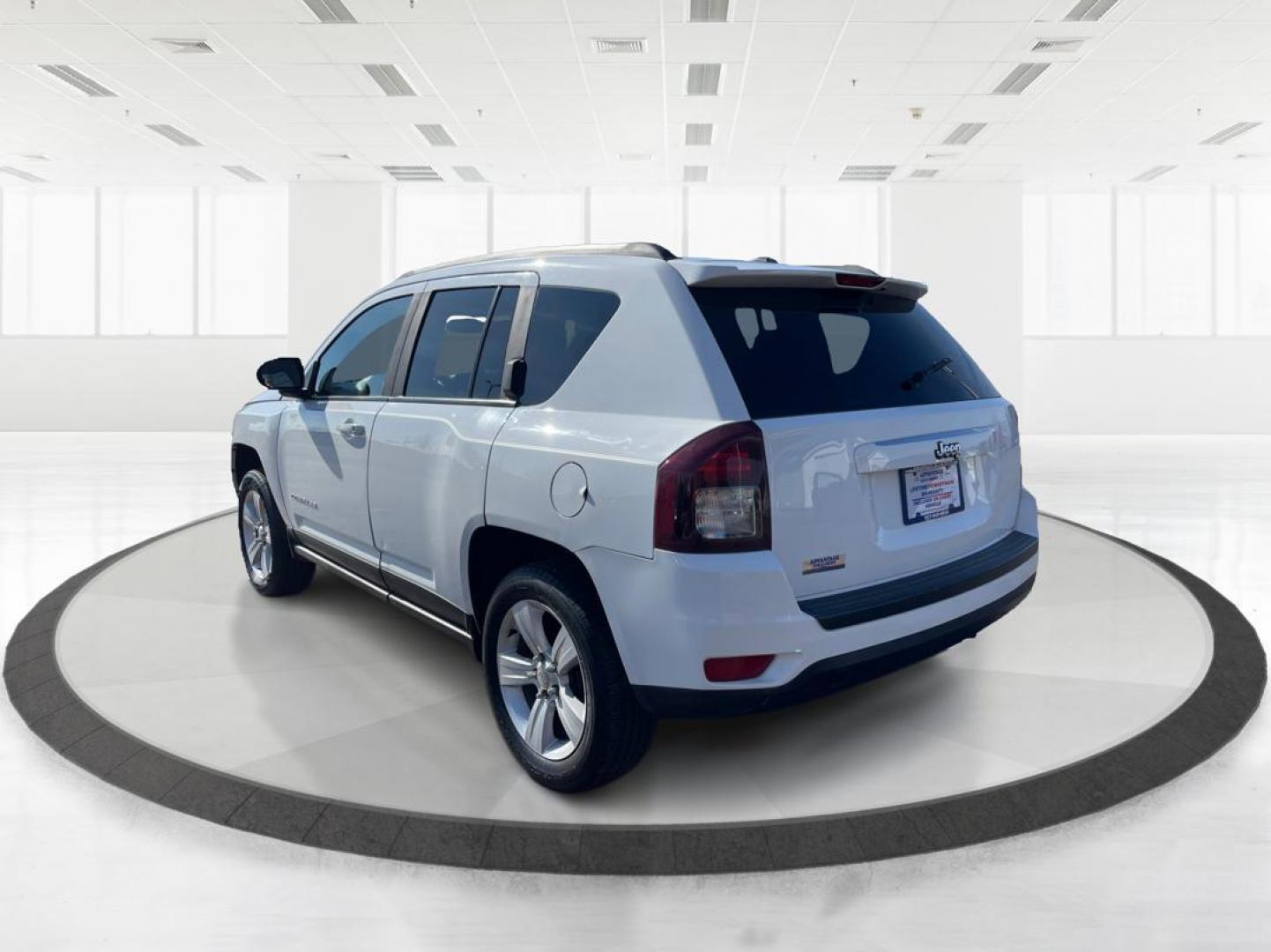 2016 Jeep Compass Sport (1C4NJCBA1GD) with an Other engine, located at 880 E. National Road, Vandalia, OH, 45377, (937) 908-9800, 39.891918, -84.183594 - 2016 Jeep Compass Sport - Photo#4