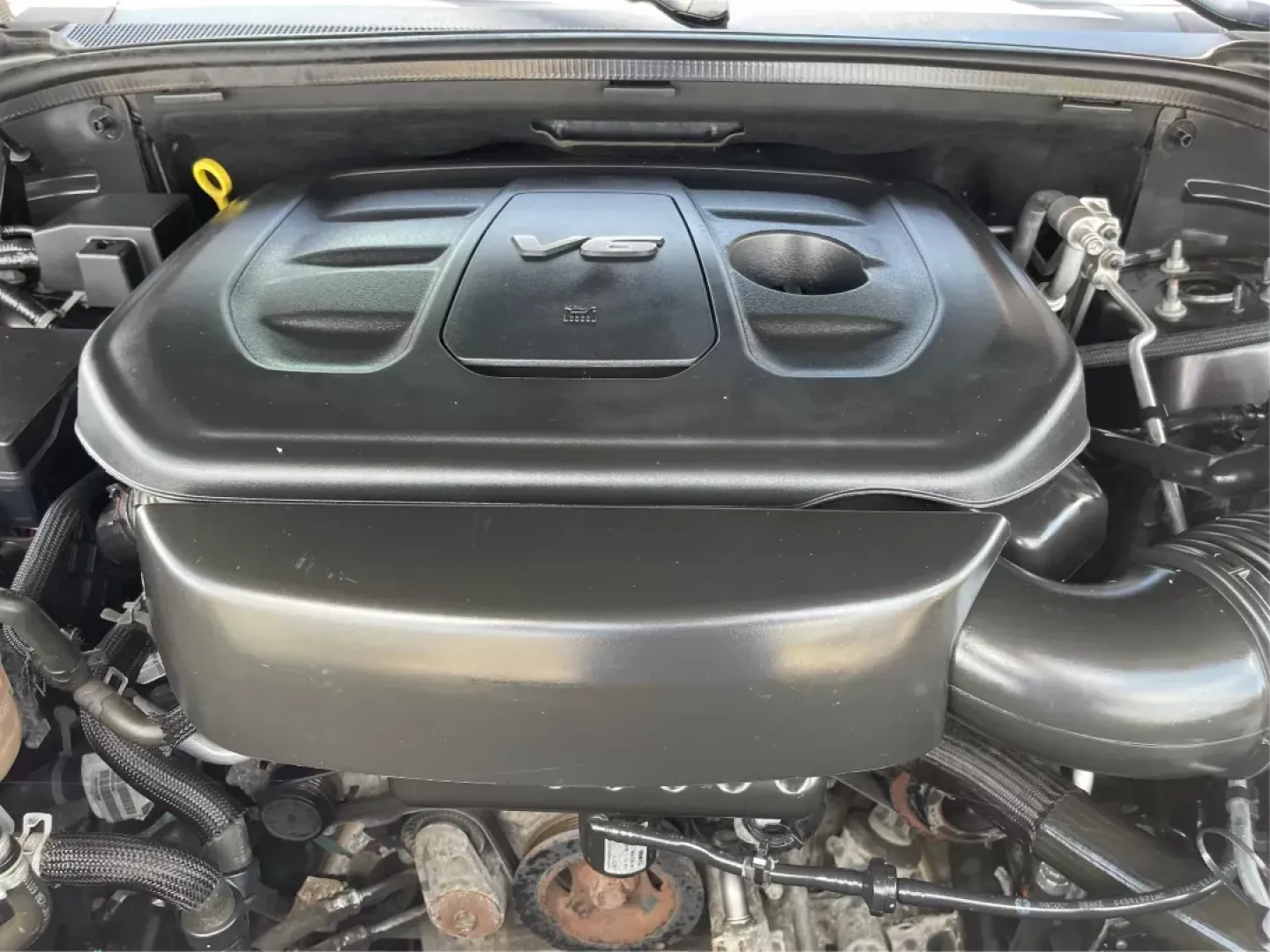 2016 Jeep Grand Cherokee Laredo (1C4RJFAG8GC) with an Pentastar 3.6L V-6 DOHC engine, located at 880 E. National Road, Vandalia, OH, 45377, (937) 908-9800, 39.891918, -84.183594 - **Elevate Your Adventures with the 2016 Jeep Grand Cherokee Laredo!**<br /> <br /> Are you ready to embark on your next adventure? Whether you're a growing family needing more space for weekend getaways or a commuter seeking a reliable ride for daily travels, the 2016 Jeep Grand Cherokee Laredo is y - Photo#10