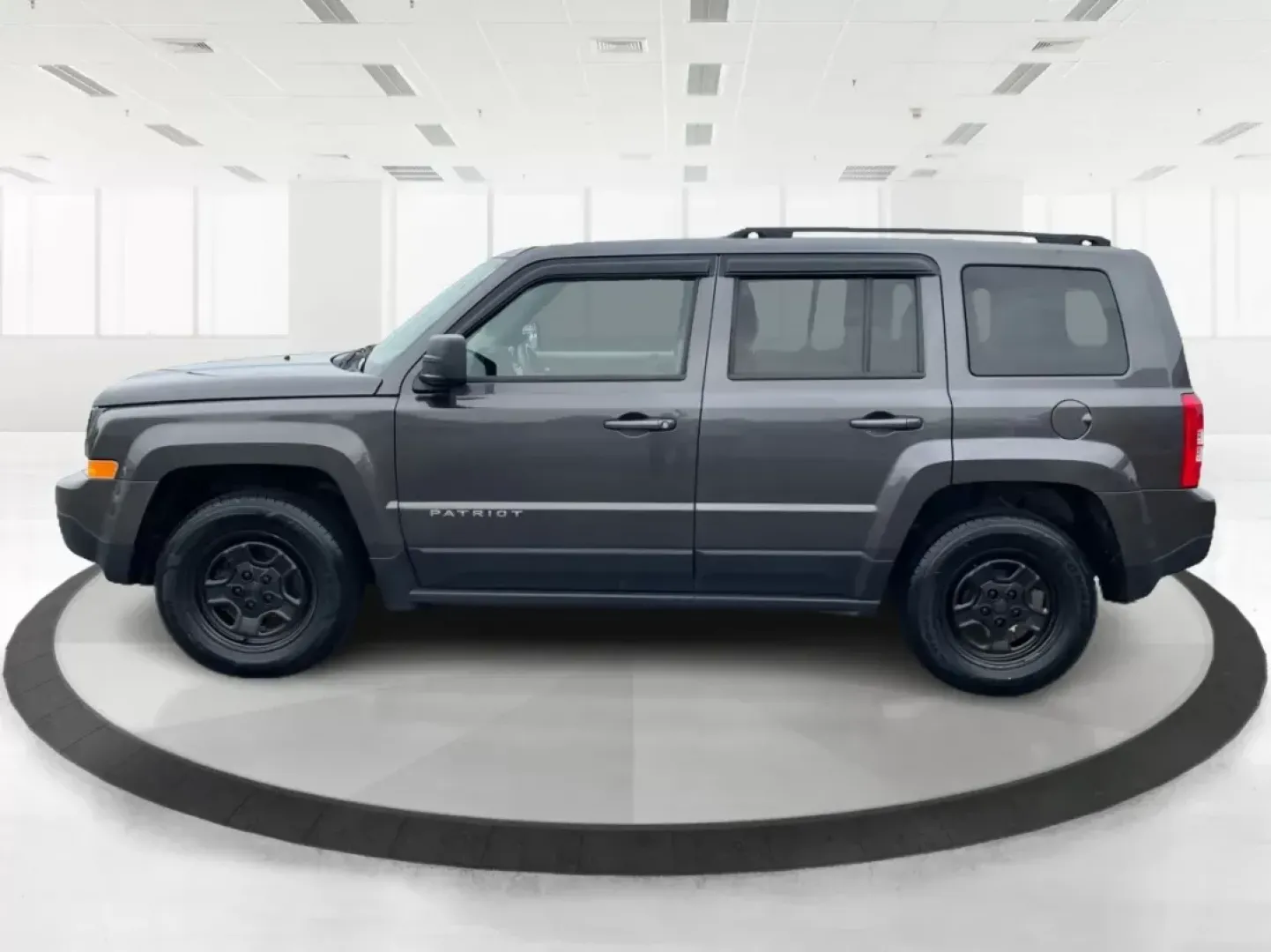 2016 Jeep Patriot Sport (1C4NJPBAXGD) with an Other engine, located at 401 Woodman Dr, Riverside, OH, 45431, (937) 908-9800, 39.760899, -84.123421 - **Explore New Adventures with the 2016 Jeep Patriot Sport SUV at Advantage Car and Credit in Fairborn, OH!**<br /> <br /> Are you ready to elevate your lifestyle with a vehicle that complements your adventurous spirit? Whether you're navigating the bustling streets of Fairborn or hitting the trails - Photo#5