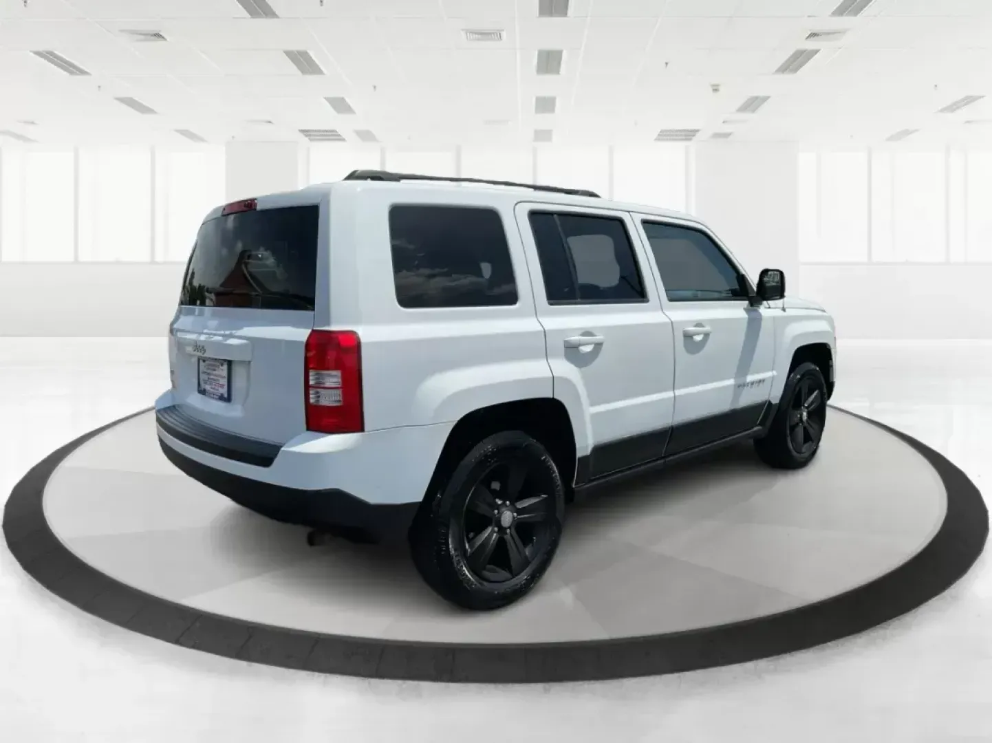 2016 Jeep Patriot Sport (1C4NJRBB2GD) with an 2.4L I-4 DOHC engine, located at 401 Woodman Dr, Riverside, OH, 45431, (937) 908-9800, 39.760899, -84.123421 - **Adventure Awaits with the 2016 Jeep Patriot Sport - Your Perfect Companion for Life in Fairborn, OH!**<br /> <br /> Are you ready to elevate your lifestyle with an adventurous spirit? The 2016 Jeep Patriot Sport is designed for those who crave exploration, whether it's commuting to work, embarking - Photo#2