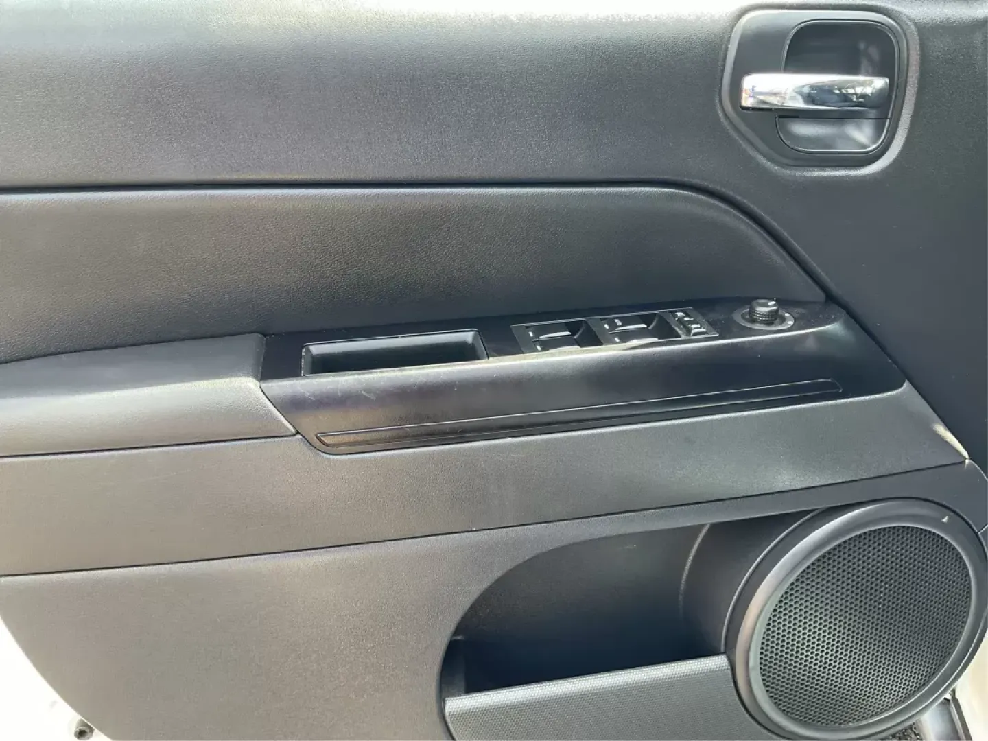 2016 Jeep Patriot Sport (1C4NJRBB2GD) with an 2.4L I-4 DOHC engine, located at 401 Woodman Dr, Riverside, OH, 45431, (937) 908-9800, 39.760899, -84.123421 - **Adventure Awaits with the 2016 Jeep Patriot Sport - Your Perfect Companion for Life in Fairborn, OH!**<br /> <br /> Are you ready to elevate your lifestyle with an adventurous spirit? The 2016 Jeep Patriot Sport is designed for those who crave exploration, whether it's commuting to work, embarking - Photo#16