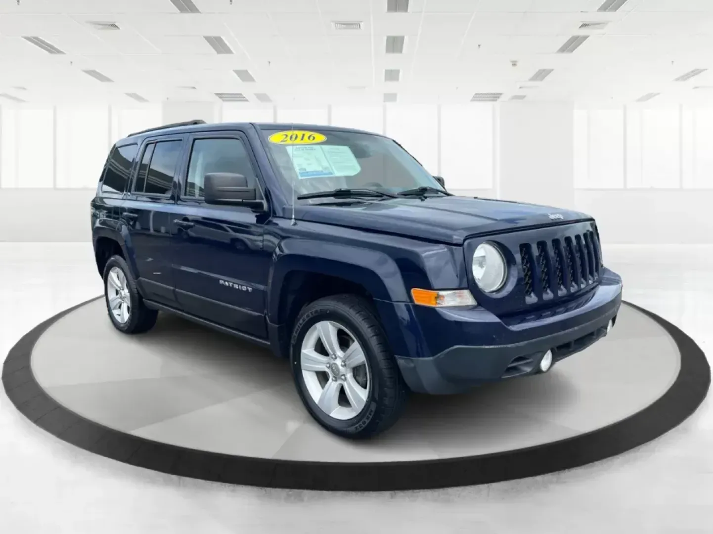 2016 Jeep Patriot Latitude (1C4NJRFBXGD) with an 2.4L I-4 DOHC engine, located at 1184 Kauffman Ave, Fairborn, OH, 45324, (937) 908-9800, 39.807072, -84.030914 - **Adventure Awaits with the 2016 Jeep Patriot Latitude SUV at Advantage Car and Credit!**<br /> <br /> Are you ready to explore the great outdoors or tackle your daily commute with confidence? The 2016 Jeep Patriot Latitude is the perfect SUV for those who crave versatility and adventure. With a rug - Photo#0