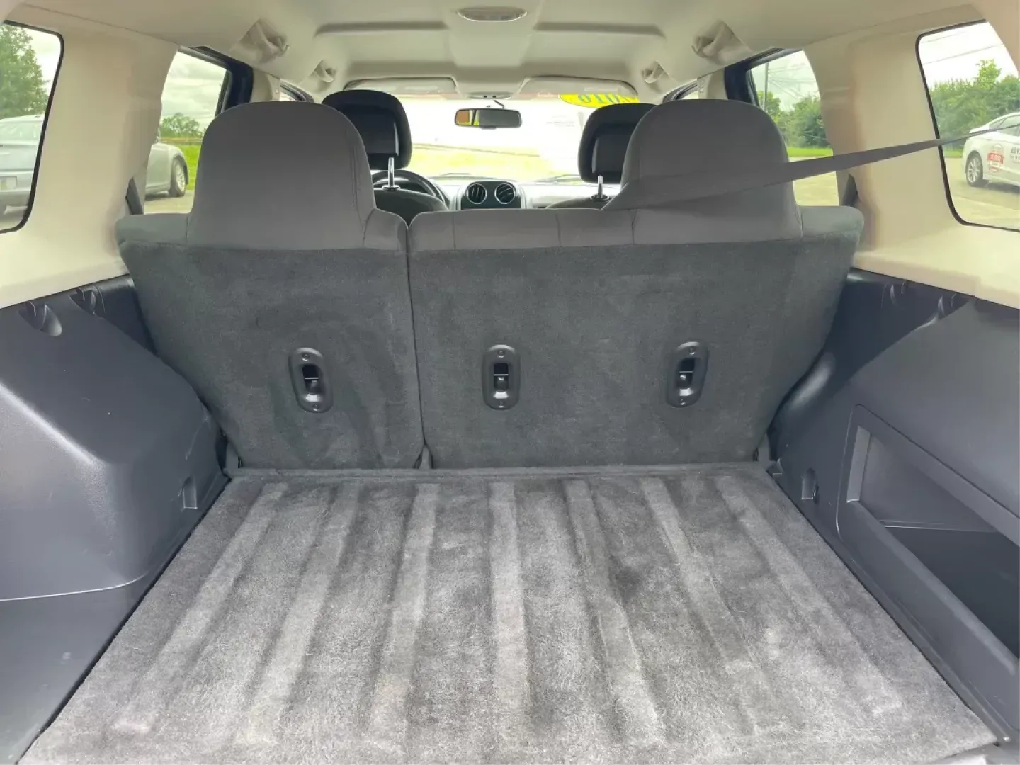 2016 Jeep Patriot Latitude (1C4NJRFBXGD) with an 2.4L I-4 DOHC engine, located at 1184 Kauffman Ave, Fairborn, OH, 45324, (937) 908-9800, 39.807072, -84.030914 - **Adventure Awaits with the 2016 Jeep Patriot Latitude SUV at Advantage Car and Credit!**<br /> <br /> Are you ready to explore the great outdoors or tackle your daily commute with confidence? The 2016 Jeep Patriot Latitude is the perfect SUV for those who crave versatility and adventure. With a rug - Photo#9