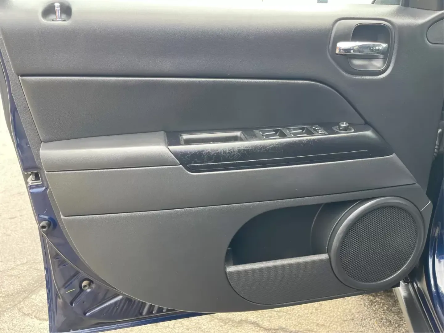 2016 Jeep Patriot Latitude (1C4NJRFBXGD) with an 2.4L I-4 DOHC engine, located at 1184 Kauffman Ave, Fairborn, OH, 45324, (937) 908-9800, 39.807072, -84.030914 - **Adventure Awaits with the 2016 Jeep Patriot Latitude SUV at Advantage Car and Credit!**<br /> <br /> Are you ready to explore the great outdoors or tackle your daily commute with confidence? The 2016 Jeep Patriot Latitude is the perfect SUV for those who crave versatility and adventure. With a rug - Photo#15