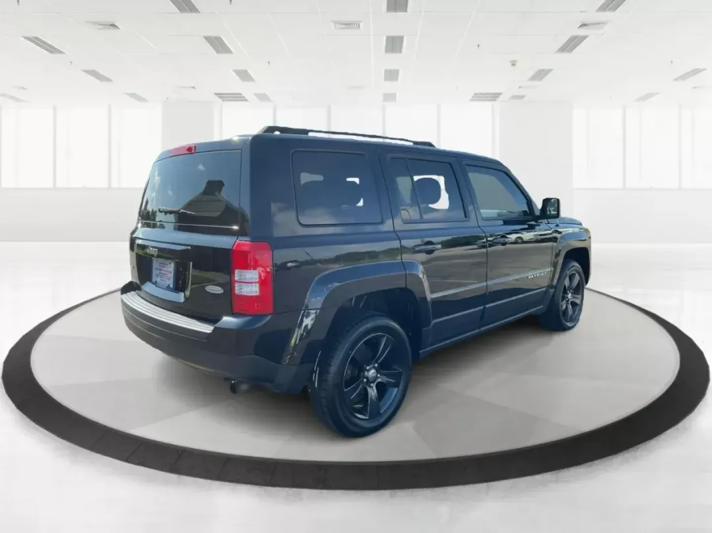 2016 Jeep Patriot Latitude (1C4NJRFB2GD) with an 2.4L I-4 DOHC engine, located at 4508 South Dixie Dr, Moraine, OH, 45439, (937) 908-9800, 39.689976, -84.218452 - **Adventure Awaits in This 2016 Jeep Patriot Latitude: Perfect for Your Next Journey!**<br /> <br /> Are you ready to embrace adventure like never before? The 2016 Jeep Patriot Latitude is the SUV you've been waiting for-ideal for weekend getaways and everyday commutes alike. With its robust build a - Photo#2
