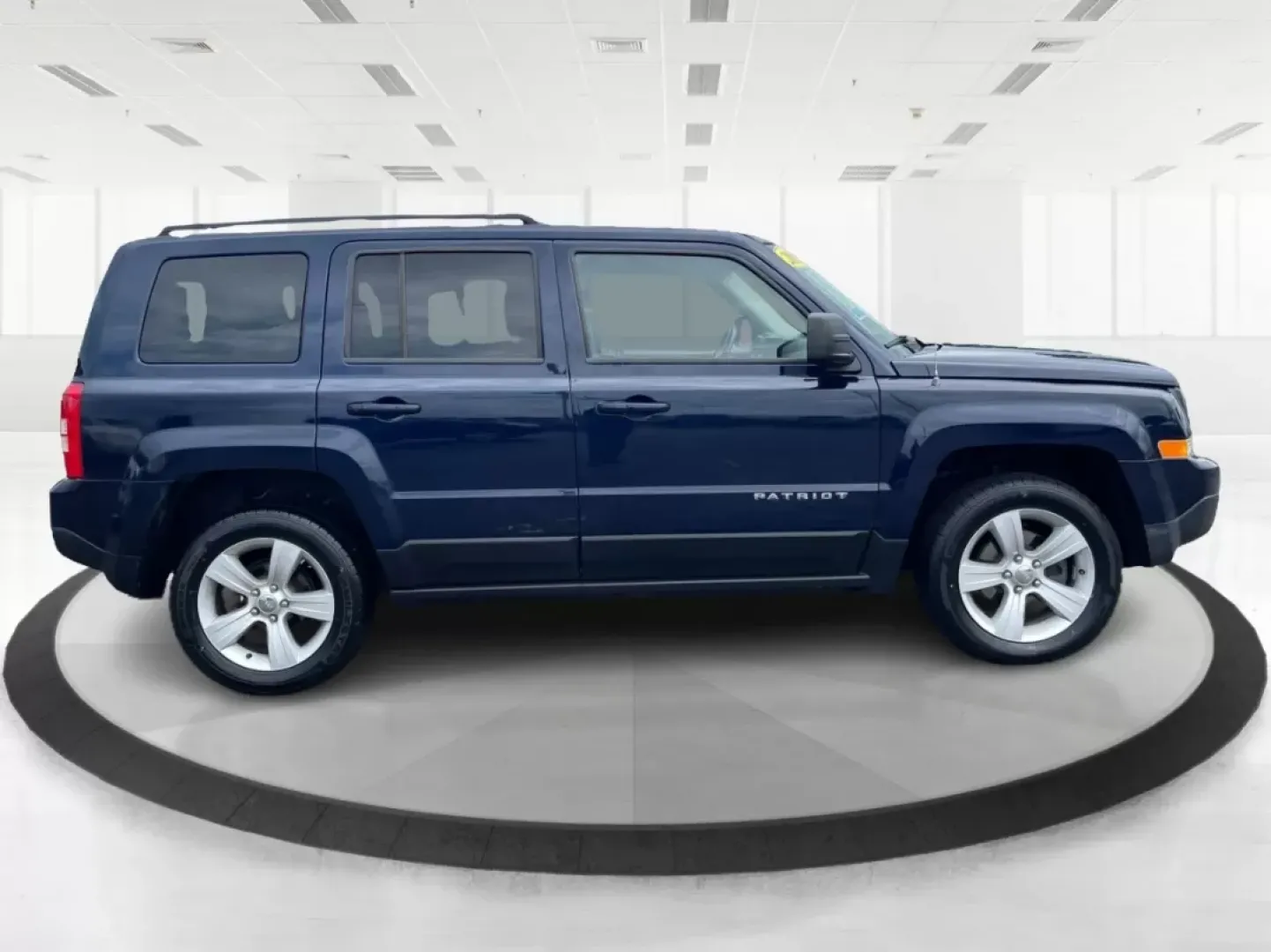 2016 Jeep Patriot Latitude (1C4NJRFBXGD) with an 2.4L I-4 DOHC engine, located at 1184 Kauffman Ave, Fairborn, OH, 45324, (937) 908-9800, 39.807072, -84.030914 - **Adventure Awaits with the 2016 Jeep Patriot Latitude at Advantage Car and Credit!**<br /> <br /> Are you ready to tackle the open road and explore the great outdoors? The 2016 Jeep Patriot Latitude is the perfect companion for adventurous souls looking to blend comfort with capability. Whether you - Photo#1