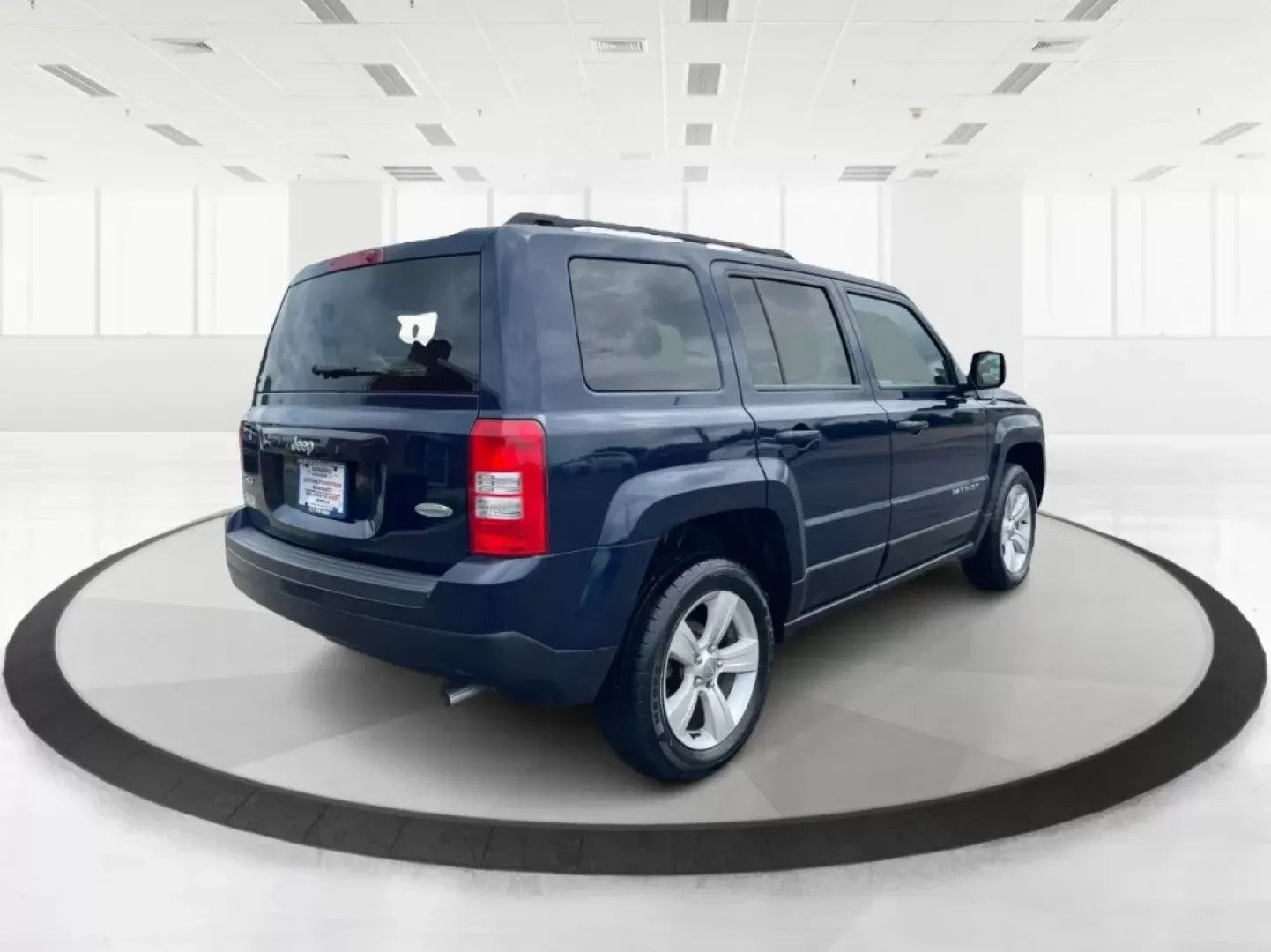 2016 Jeep Patriot Latitude (1C4NJRFBXGD) with an 2.4L I-4 DOHC engine, located at 1184 Kauffman Ave, Fairborn, OH, 45324, (937) 908-9800, 39.807072, -84.030914 - **Adventure Awaits with the 2016 Jeep Patriot Latitude at Advantage Car and Credit!**<br /> <br /> Are you ready to tackle the open road and explore the great outdoors? The 2016 Jeep Patriot Latitude is the perfect companion for adventurous souls looking to blend comfort with capability. Whether you - Photo#2