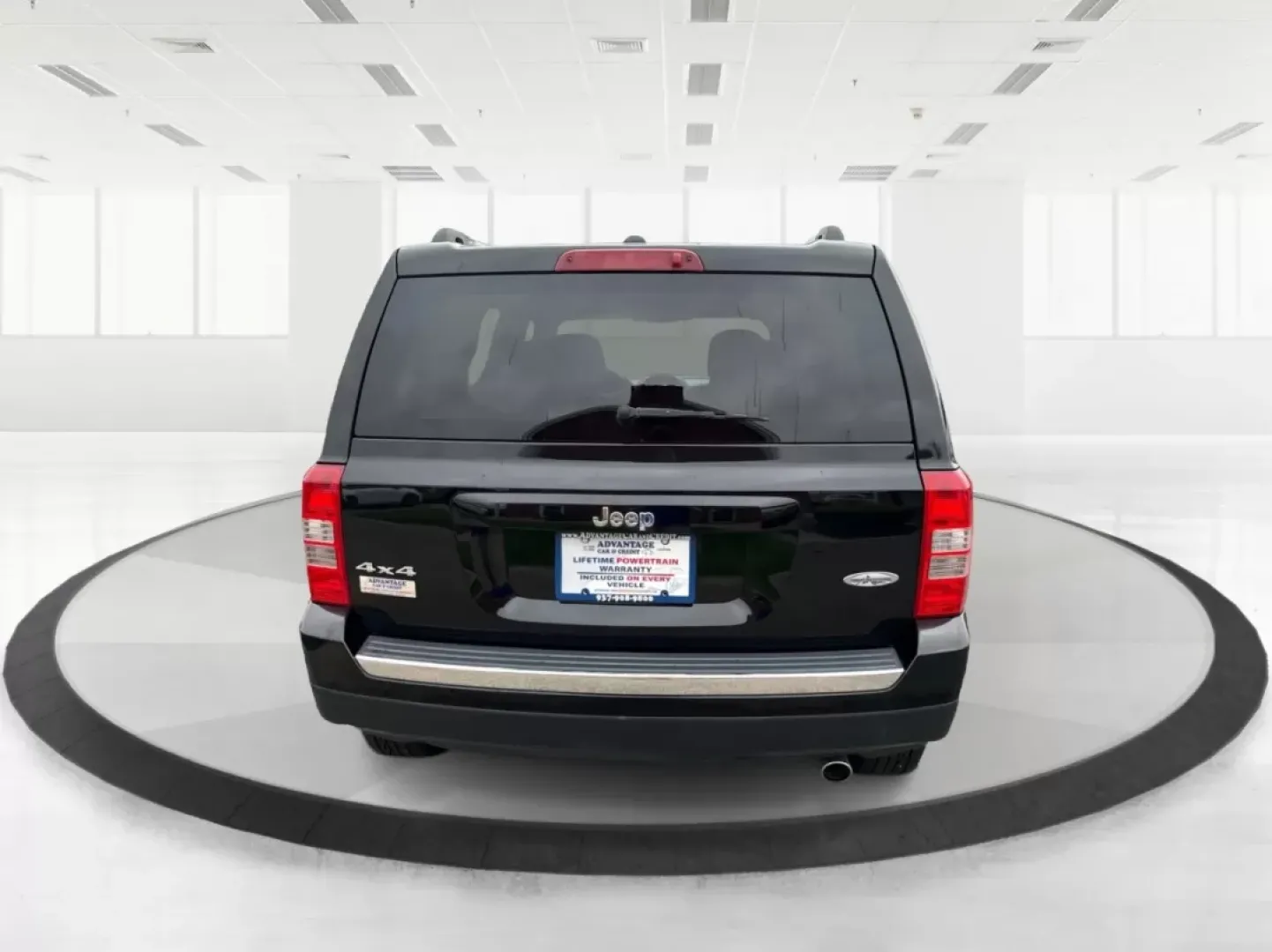 2016 Jeep Patriot High Altitude Edition (1C4NJRFB0GD) with an 2.4L I-4 DOHC engine, located at 1230 East Main St, Xenia, OH, 45385, (937) 908-9800, 39.688026, -83.910172 - **Explore Your Next Adventure in the 2016 Jeep Patriot High Altitude Edition!**<br /> <br /> Are you ready to elevate your lifestyle and embark on thrilling weekend adventures or effortlessly tackle your daily commute? The 2016 Jeep Patriot High Altitude Edition is the perfect SUV for those who crav - Photo#3