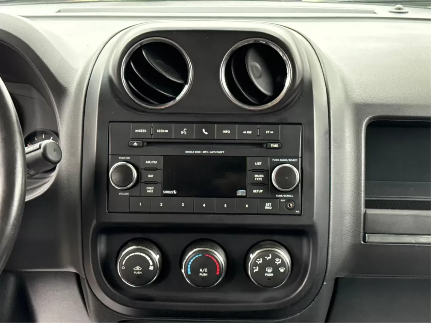 2016 Jeep Patriot High Altitude Edition (1C4NJRFB0GD) with an 2.4L I-4 DOHC engine, located at 1230 East Main St, Xenia, OH, 45385, (937) 908-9800, 39.688026, -83.910172 - **Explore Your Next Adventure in the 2016 Jeep Patriot High Altitude Edition!**<br /> <br /> Are you ready to elevate your lifestyle and embark on thrilling weekend adventures or effortlessly tackle your daily commute? The 2016 Jeep Patriot High Altitude Edition is the perfect SUV for those who crav - Photo#13