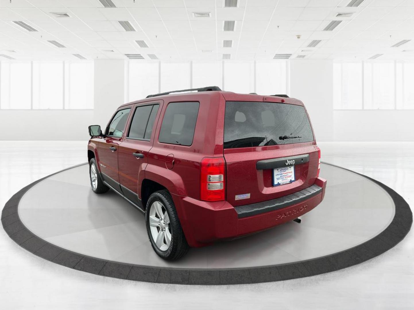 2016 Jeep Patriot Sport 2WD (1C4NJPBA4GD) with an 2.0L L4 DOHC 16V engine, located at 401 Woodman Dr, Riverside, OH, 45431, (937) 908-9800, 39.760899, -84.123421 - 2016 Jeep Patriot Sport 2WD - Photo#3