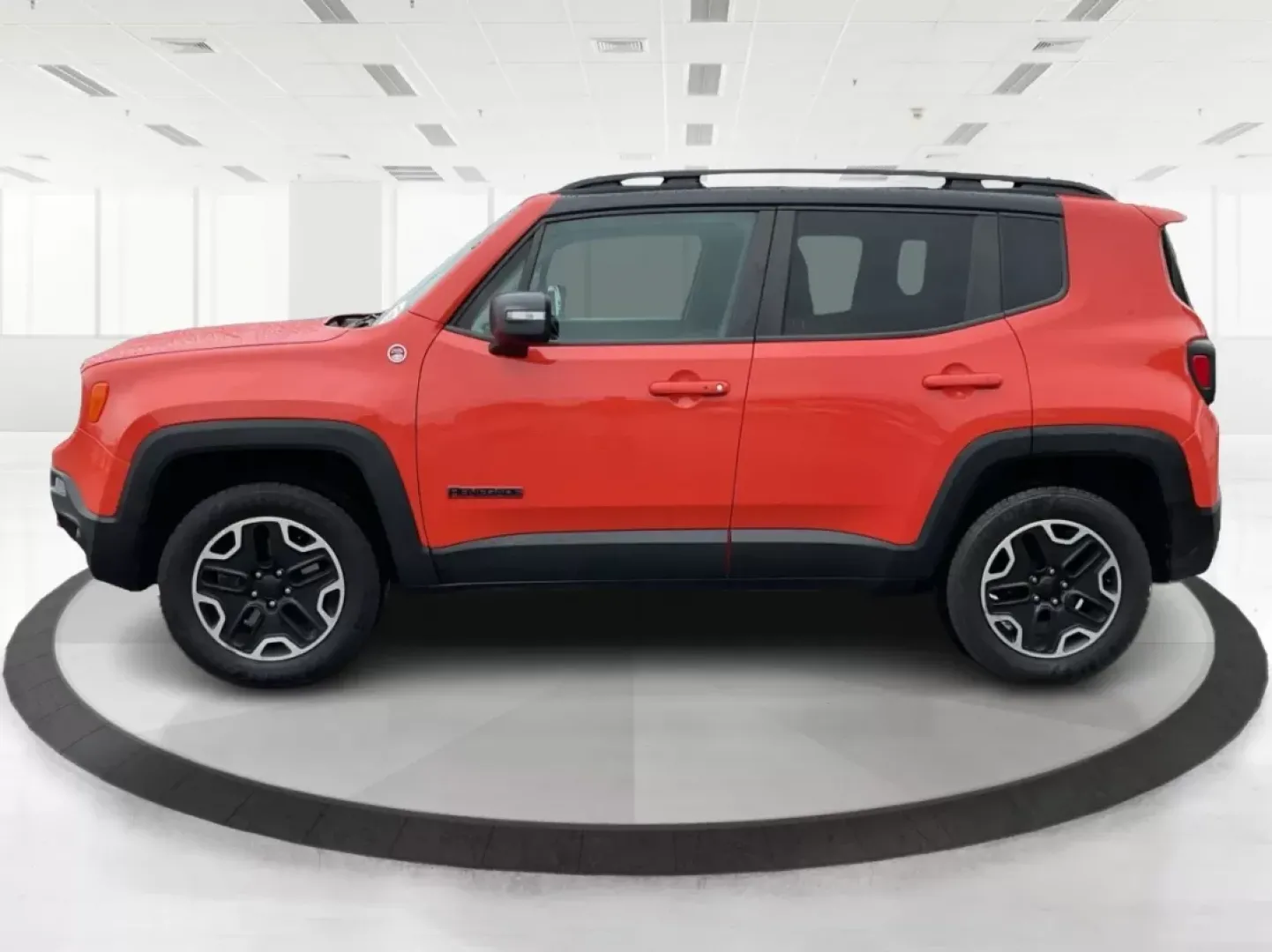 2016 Jeep Renegade Trailhawk (ZACCJBCT1GP) with an Tigershark MultiAir 2.4L I-4 variable valve contro engine, located at 1099 N County Rd 25A, Troy, OH, 45373, (937) 908-9800, 40.057079, -84.212883 - Embrace adventure and elevate your daily routine with this 2016 Jeep Renegade Trailhawk, a versatile Crossover designed for both urban commuting and weekend escapades. Ideal for budget-conscious buyers, this vehicle combines rugged capability with modern technology, making it perfect for growing fam - Photo#5