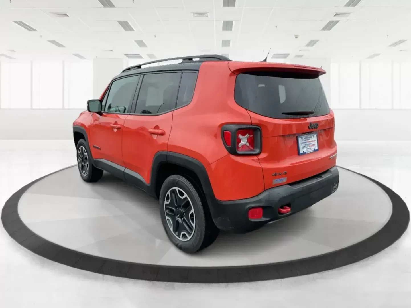 2016 Jeep Renegade Trailhawk (ZACCJBCT1GP) with an Tigershark MultiAir 2.4L I-4 variable valve contro engine, located at 1099 N County Rd 25A, Troy, OH, 45373, (937) 908-9800, 40.057079, -84.212883 - 2016 Jeep Renegade Trailhawk - Photo#4