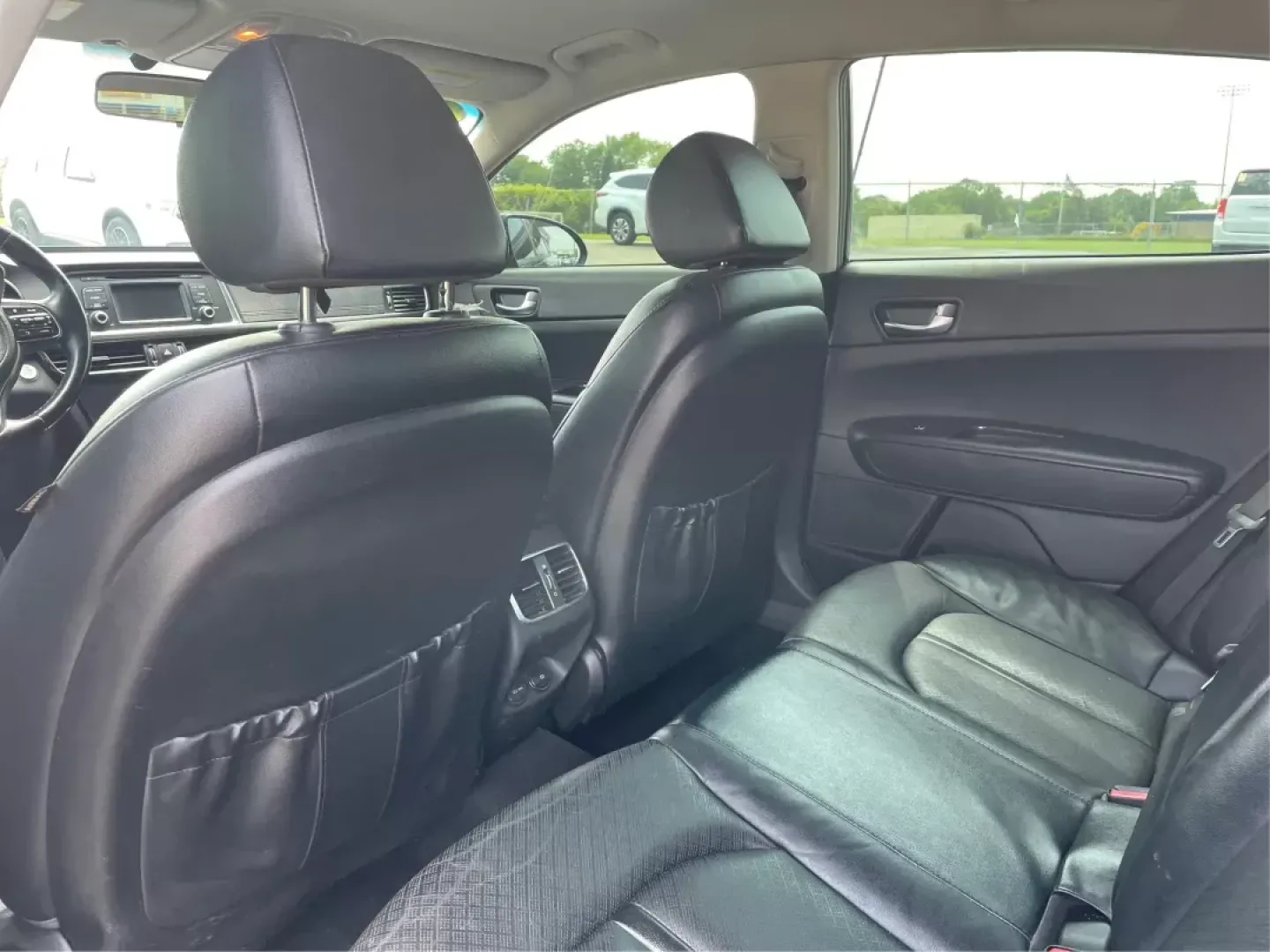 2016 Kia Optima EX (5XXGU4L35GG) with an Theta II 2.4L I-4 gasoline direct injection engine, located at 1230 East Main St, Xenia, OH, 45385, (937) 908-9800, 39.688026, -83.910172 - **Discover Your Next Adventure with the 2016 Kia Optima at Advantage Car and Credit!**<br /> <br /> Are you searching for a reliable vehicle that perfectly balances comfort, style, and technology? Look no further than our stunning 2016 Kia Optima EX, now available at Advantage Car and Credit in Fair - Photo#9