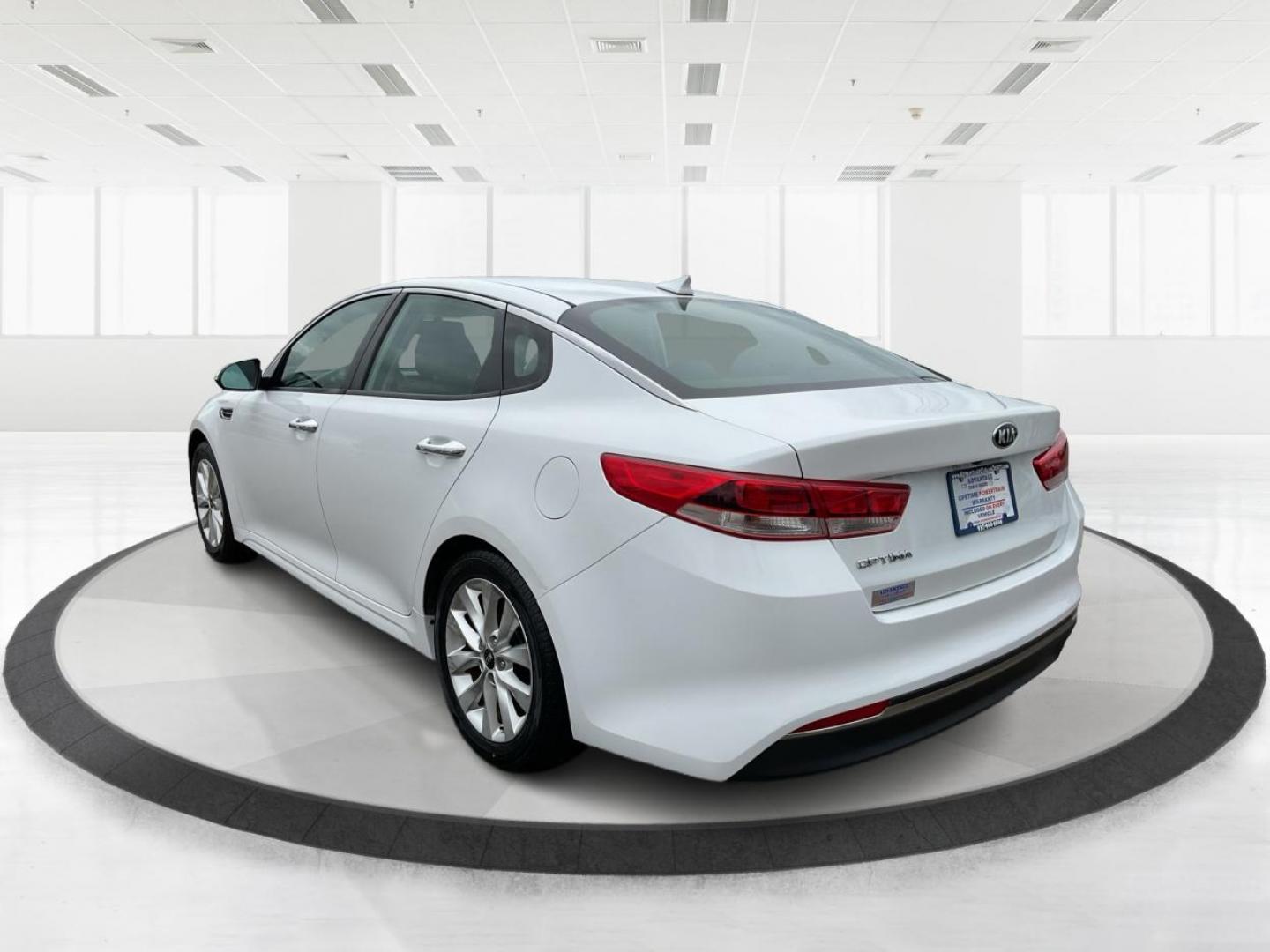 2016 Kia Optima LX (5XXGT4L32GG) with an Theta II 2.4L I-4 gasoline direct injection engine, located at 8750 N County Rd 25A, Piqua, OH, 45356, (937) 908-9800, 40.164391, -84.232513 - 2016 Kia Optima LX - Photo#5