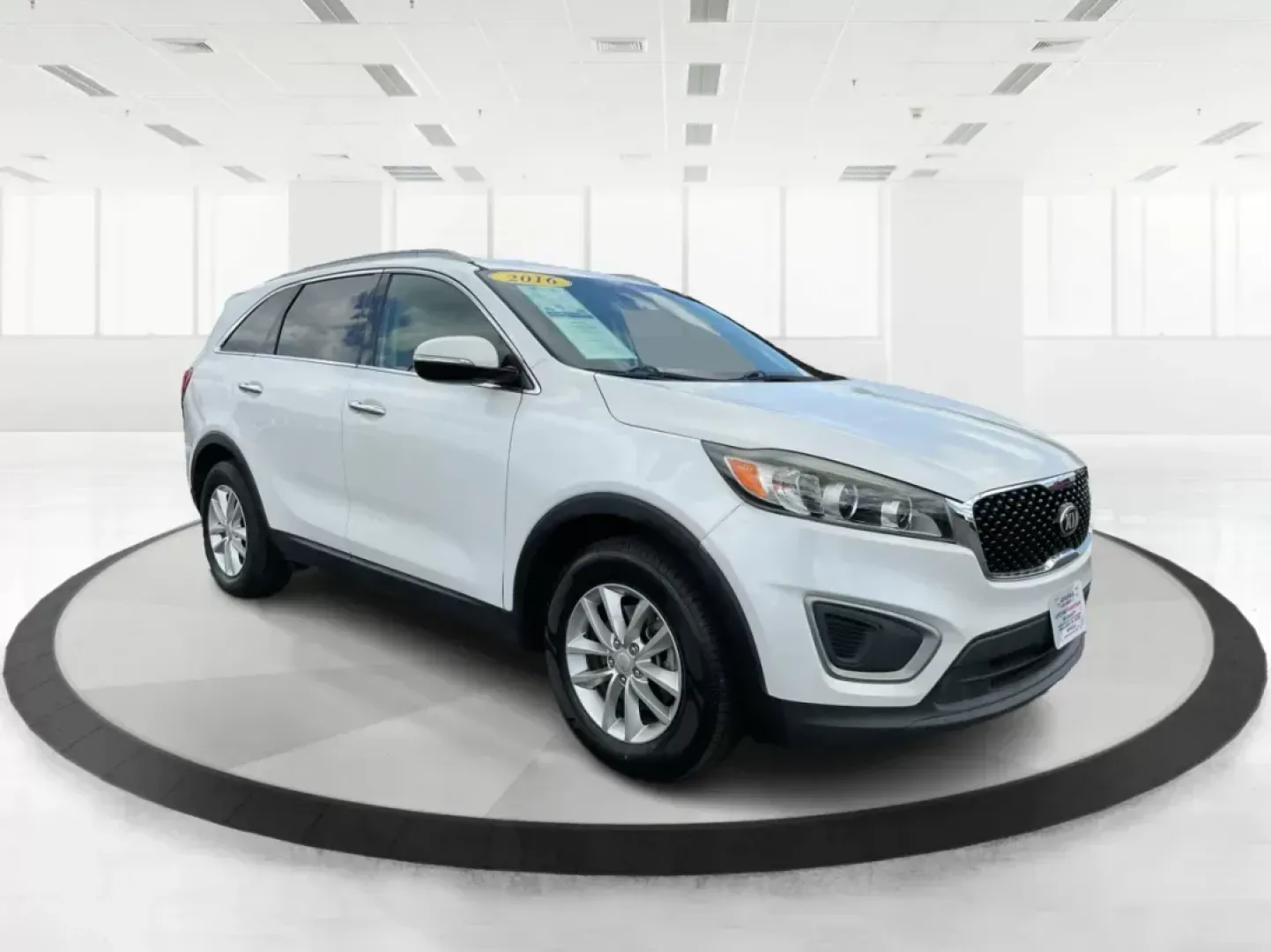 2016 Kia Sorento 2.4L LX (5XYPG4A39GG) with an 2.4L I-4 gasoline direct injection engine, located at 401 Woodman Dr, Riverside, OH, 45431, (937) 908-9800, 39.760899, -84.123421 - **Discover the Perfect Family SUV for Your Next Adventure!**<br /> <br /> Are you in search of a reliable SUV that can comfortably accommodate your growing family while also being great for weekend getaways? Look no further than the 2016 Kia Sorento 2.4L LX, available now at Advantage Car and Credit - Photo#0