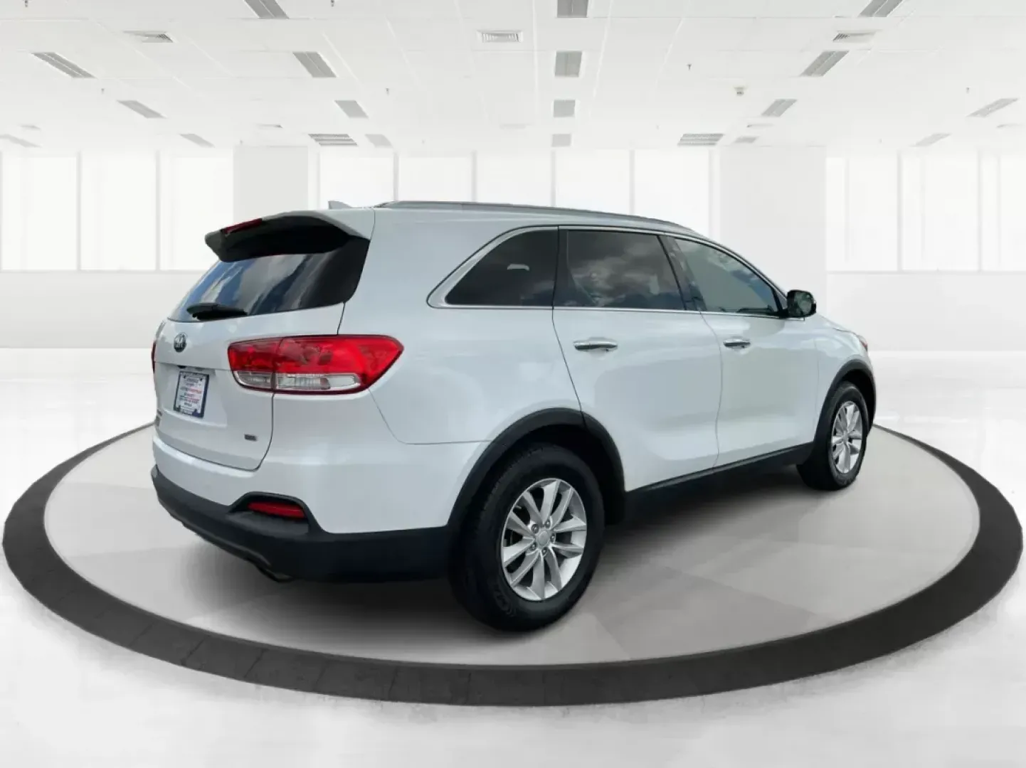 2016 Kia Sorento 2.4L LX (5XYPG4A39GG) with an 2.4L I-4 gasoline direct injection engine, located at 401 Woodman Dr, Riverside, OH, 45431, (937) 908-9800, 39.760899, -84.123421 - **Discover the Perfect Family SUV for Your Next Adventure!**<br /> <br /> Are you in search of a reliable SUV that can comfortably accommodate your growing family while also being great for weekend getaways? Look no further than the 2016 Kia Sorento 2.4L LX, available now at Advantage Car and Credit - Photo#2