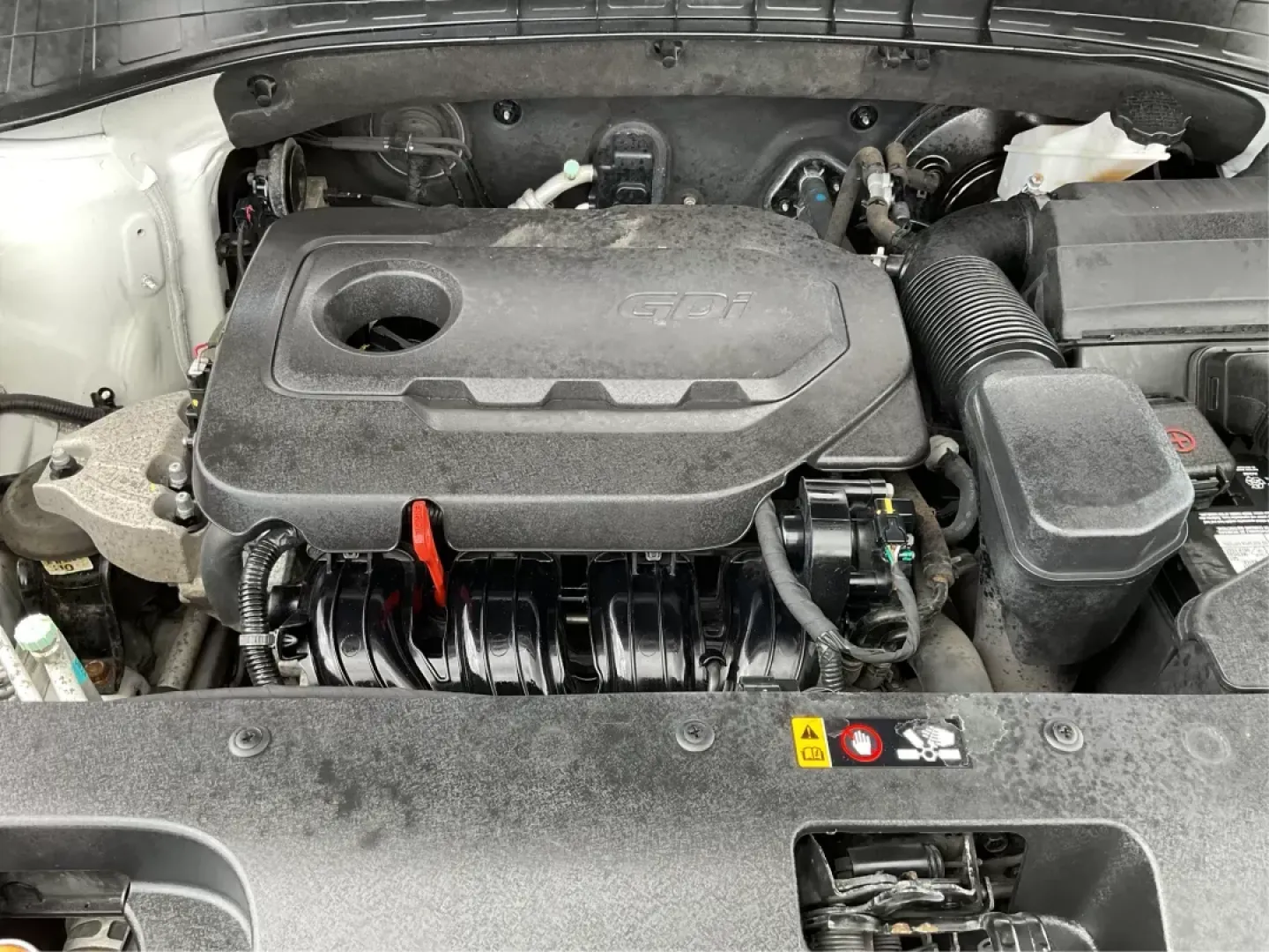 2016 Kia Sorento 2.4L LX (5XYPG4A39GG) with an 2.4L I-4 gasoline direct injection engine, located at 401 Woodman Dr, Riverside, OH, 45431, (937) 908-9800, 39.760899, -84.123421 - **Discover the Perfect Family SUV for Your Next Adventure!**<br /> <br /> Are you in search of a reliable SUV that can comfortably accommodate your growing family while also being great for weekend getaways? Look no further than the 2016 Kia Sorento 2.4L LX, available now at Advantage Car and Credit - Photo#10