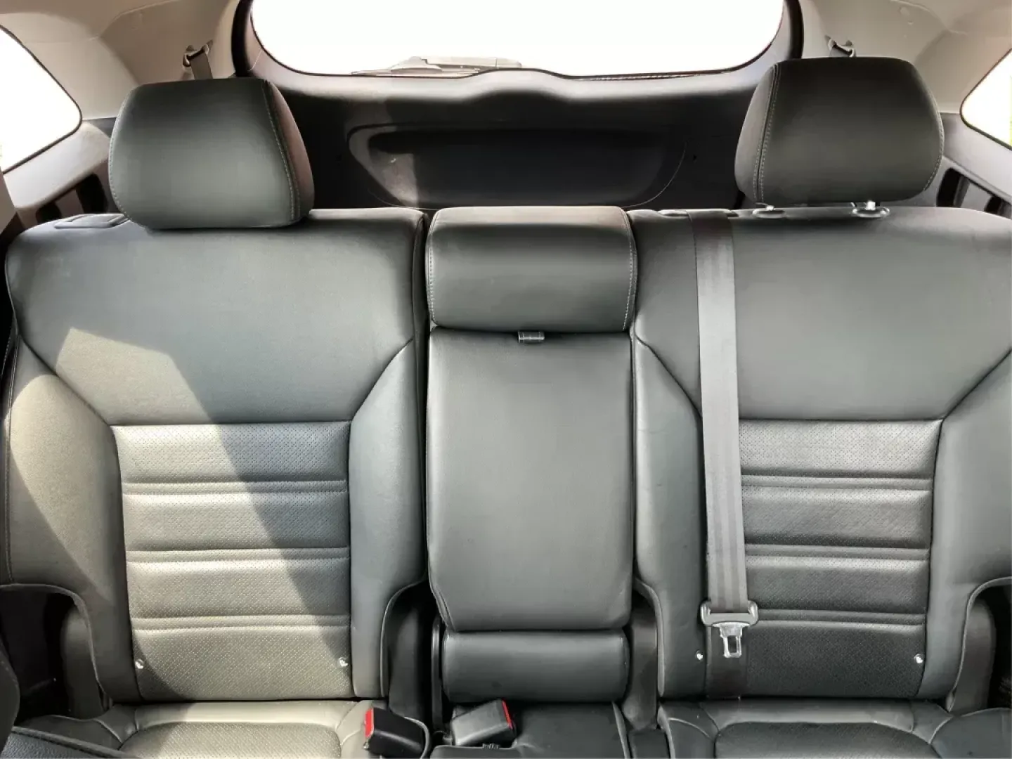 2016 Kia Sorento 3.3L EX (5XYPHDA5XGG) with an Lambda II 3.3L V-6 gasoline direct injection engine, located at 8750 N County Rd 25A, Piqua, OH, 45356, (937) 908-9800, 40.164391, -84.232513 - Elevate your lifestyle with the 2016 Kia Sorento EX, a versatile SUV that is perfect for family adventures, weekend getaways, or daily commutes. At Advantage Car and Credit, located at 1184 Kauffman Ave in Fairborn, OH, we specialize in providing quality vehicles with flexible financing options, inc - Photo#13