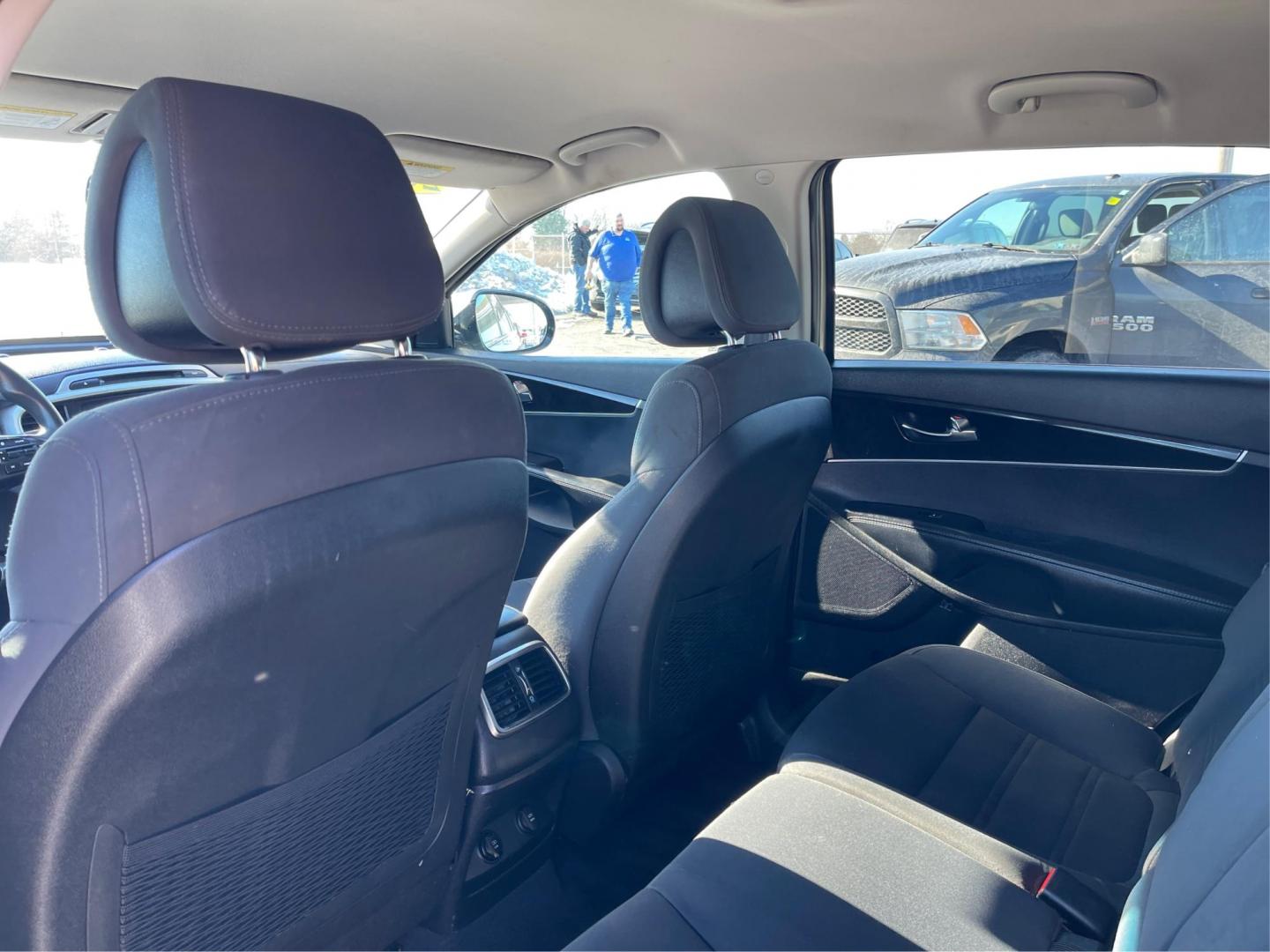 2016 Kia Sorento LX V6 2WD (5XYPG4A55GG) with an 3.3L V6 DOHC 24V engine, 6-Speed Automatic transmission, located at 1230 East Main St, Xenia, OH, 45385, (937) 908-9800, 39.688026, -83.910172 - Third Row - Photo#9