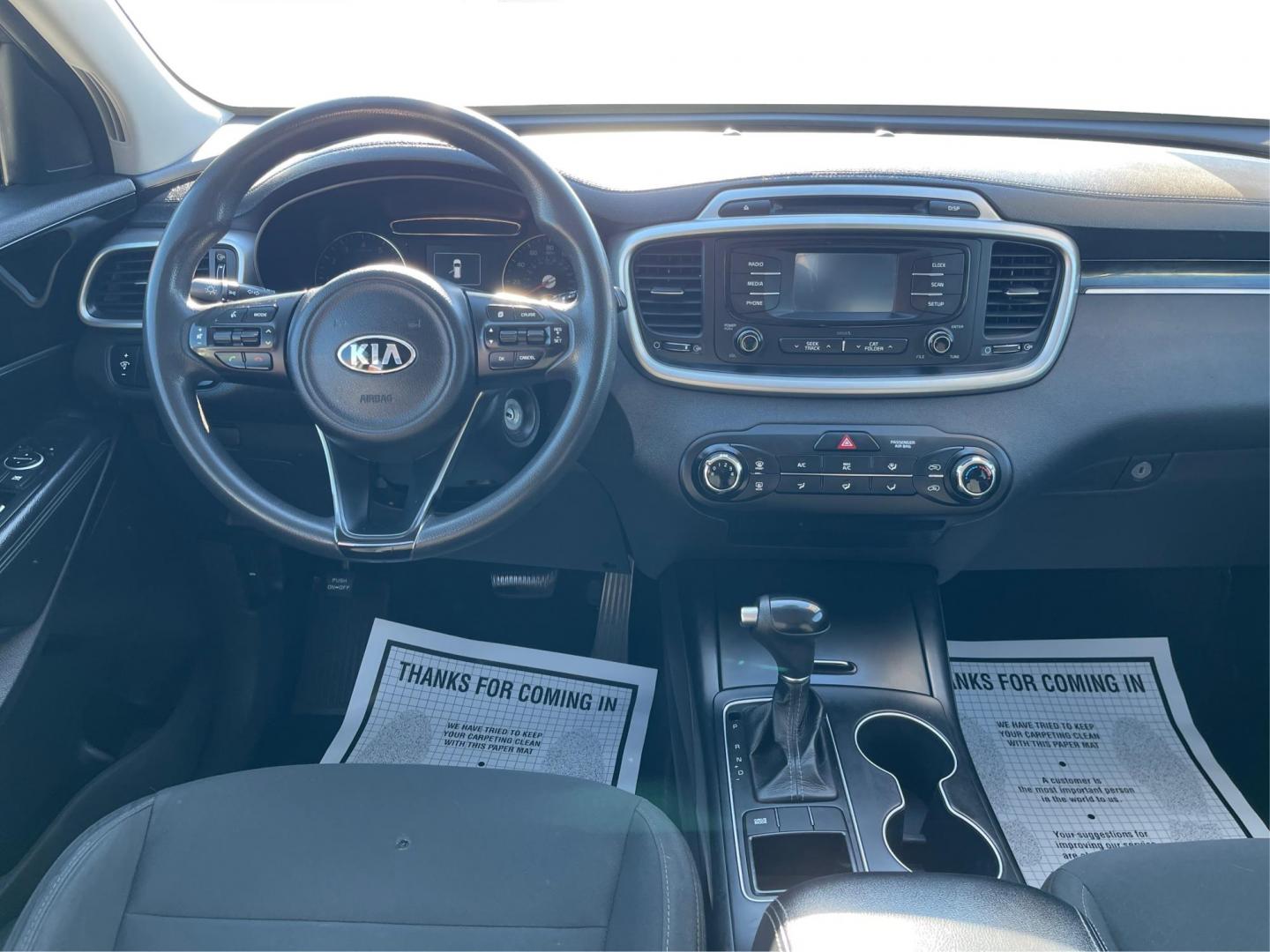 2016 Kia Sorento LX V6 2WD (5XYPG4A55GG) with an 3.3L V6 DOHC 24V engine, 6-Speed Automatic transmission, located at 1230 East Main St, Xenia, OH, 45385, (937) 908-9800, 39.688026, -83.910172 - Third Row - Photo#20