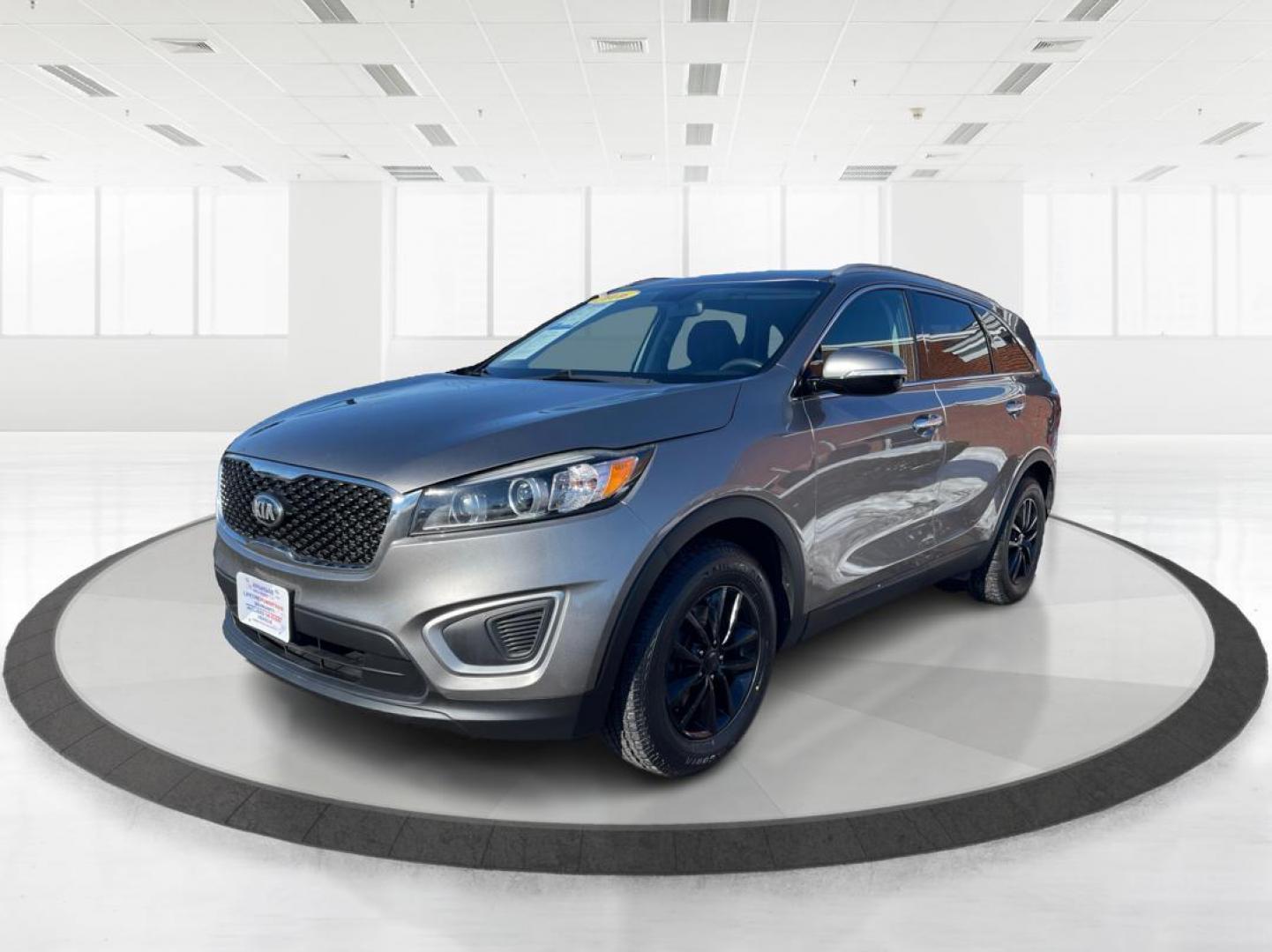 2016 Kia Sorento LX V6 2WD (5XYPG4A55GG) with an 3.3L V6 DOHC 24V engine, 6-Speed Automatic transmission, located at 1230 East Main St, Xenia, OH, 45385, (937) 908-9800, 39.688026, -83.910172 - Third Row - Photo#7