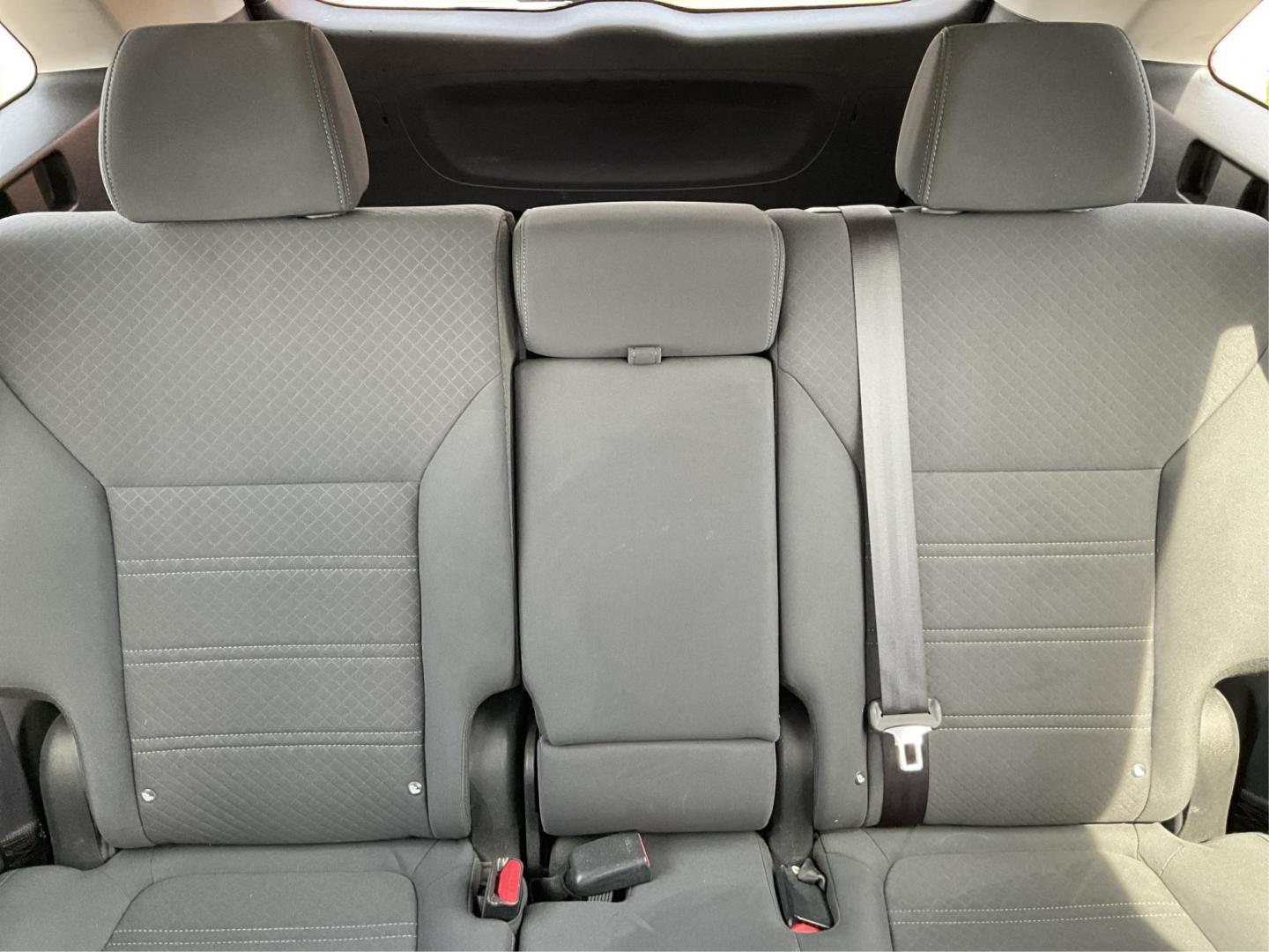 2016 Kia Sorento 2.4L LX (5XYPGDA33GG) with an 2.4L I-4 gasoline direct injection engine, located at 1184 Kauffman Ave, Fairborn, OH, 45324, (937) 908-9800, 39.807072, -84.030914 - 2016 Kia Sorento 2.4L LX - Photo#13
