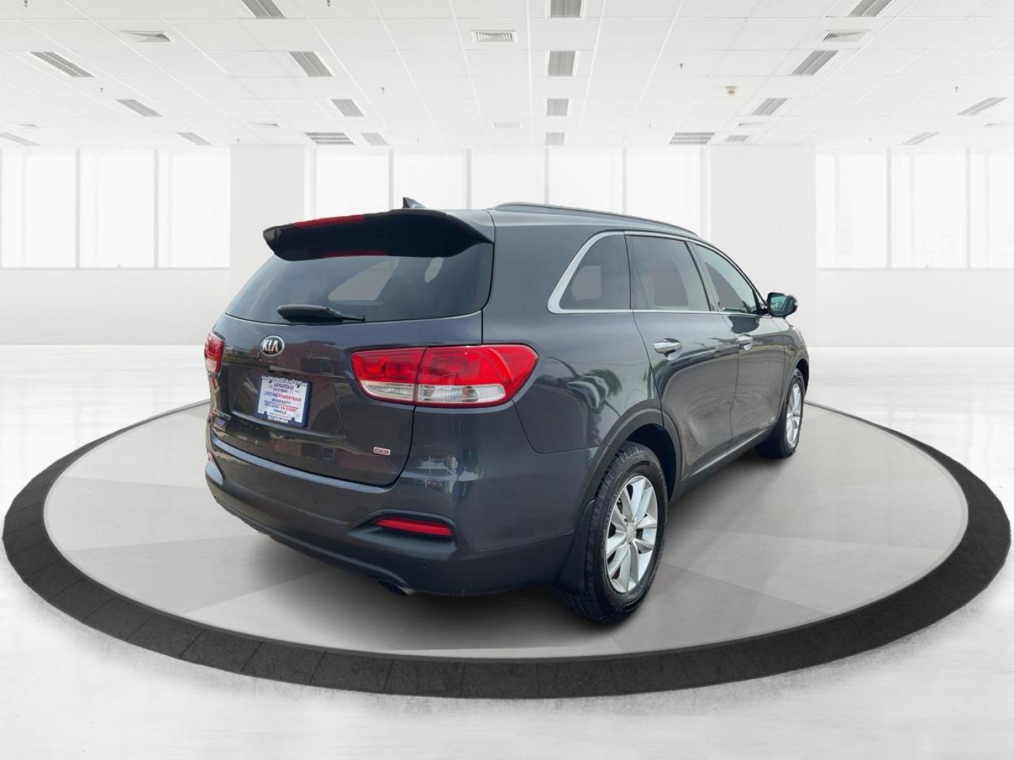 2016 Kia Sorento 2.4L LX (5XYPGDA33GG) with an 2.4L I-4 gasoline direct injection engine, located at 1184 Kauffman Ave, Fairborn, OH, 45324, (937) 908-9800, 39.807072, -84.030914 - 2016 Kia Sorento 2.4L LX - Photo#2