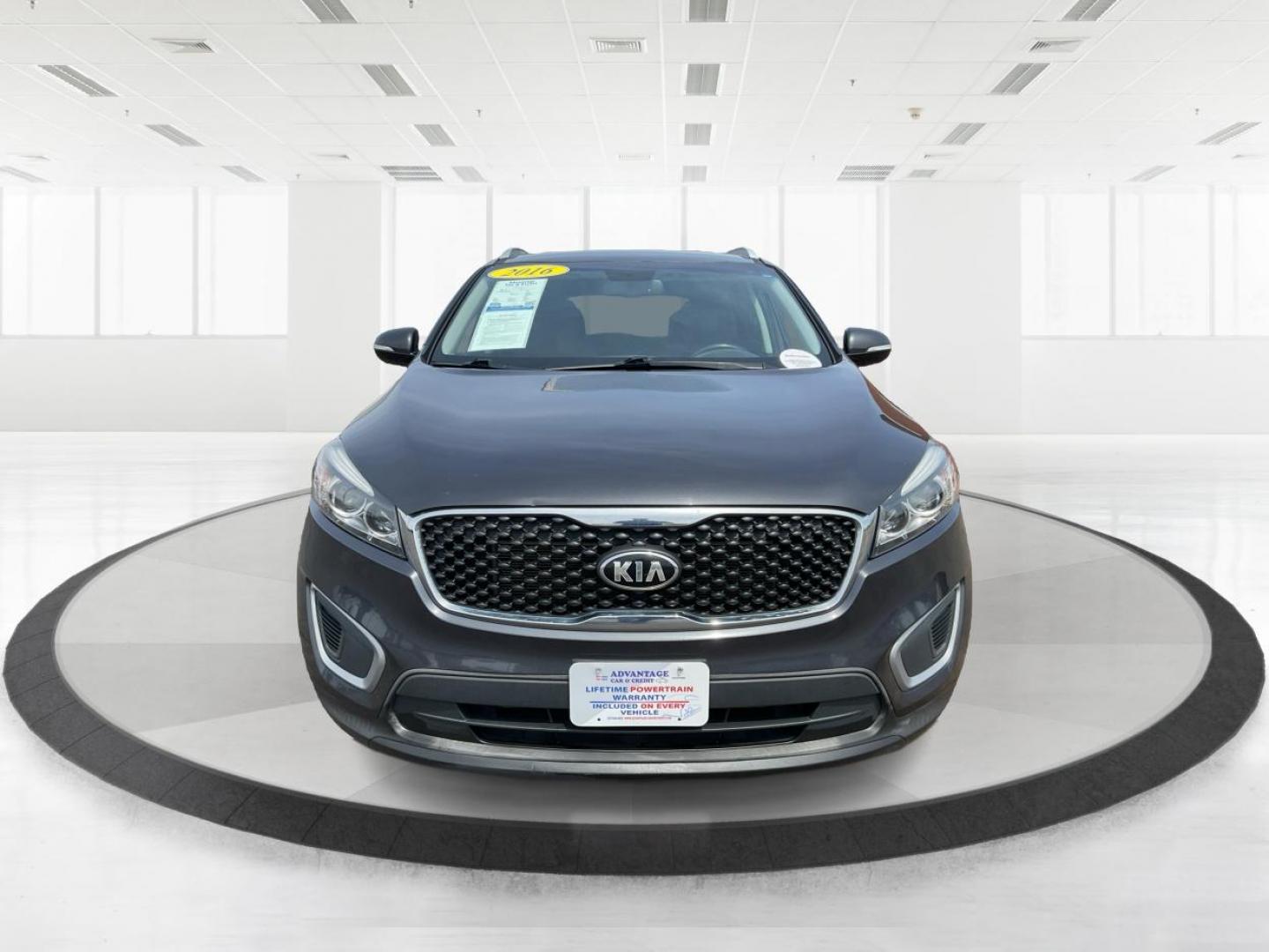 2016 Kia Sorento 2.4L LX (5XYPGDA33GG) with an 2.4L I-4 gasoline direct injection engine, located at 1184 Kauffman Ave, Fairborn, OH, 45324, (937) 908-9800, 39.807072, -84.030914 - 2016 Kia Sorento 2.4L LX - Photo#6