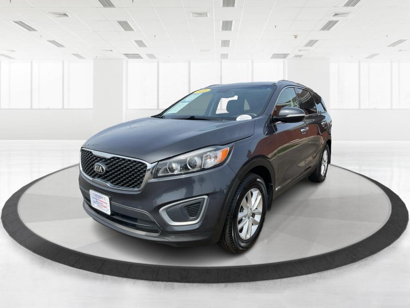 2016 Kia Sorento 2.4L LX (5XYPGDA33GG) with an 2.4L I-4 gasoline direct injection engine, located at 1184 Kauffman Ave, Fairborn, OH, 45324, (937) 908-9800, 39.807072, -84.030914 - 2016 Kia Sorento 2.4L LX - Photo#7