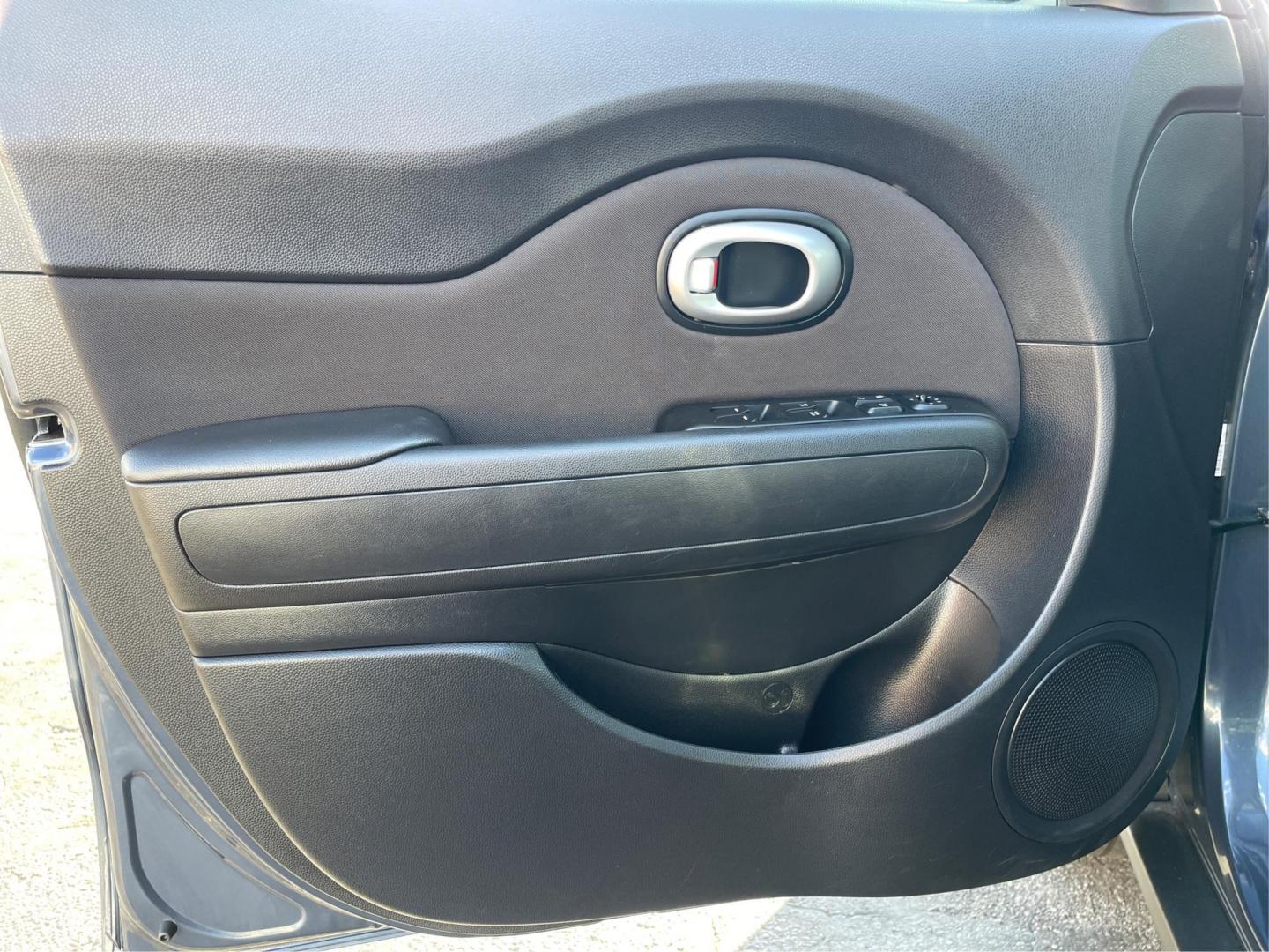 2016 Kia Soul + (KNDJP3A58G7) with an 2.0L L4 DOHC 16V engine, 6-Speed Automatic transmission, located at 880 E. National Road, Vandalia, OH, 45377, (937) 908-9800, 39.891918, -84.183594 - 2016 Kia Soul + - Photo#18
