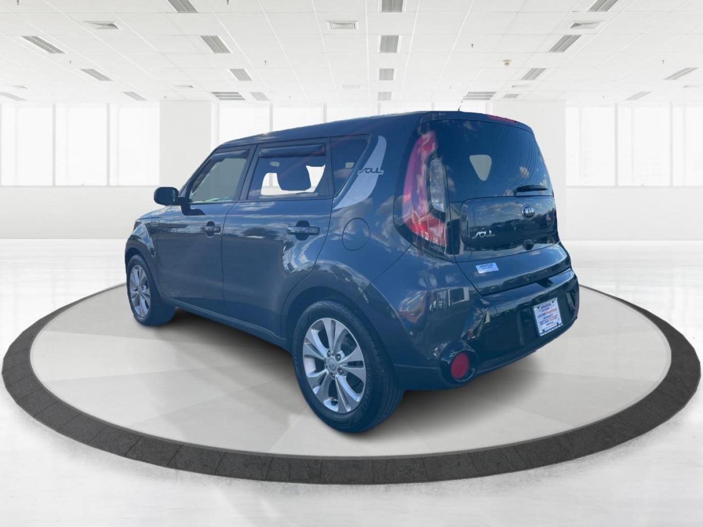 2016 Kia Soul + (KNDJP3A58G7) with an 2.0L L4 DOHC 16V engine, 6-Speed Automatic transmission, located at 880 E. National Road, Vandalia, OH, 45377, (937) 908-9800, 39.891918, -84.183594 - 2016 Kia Soul + - Photo#4