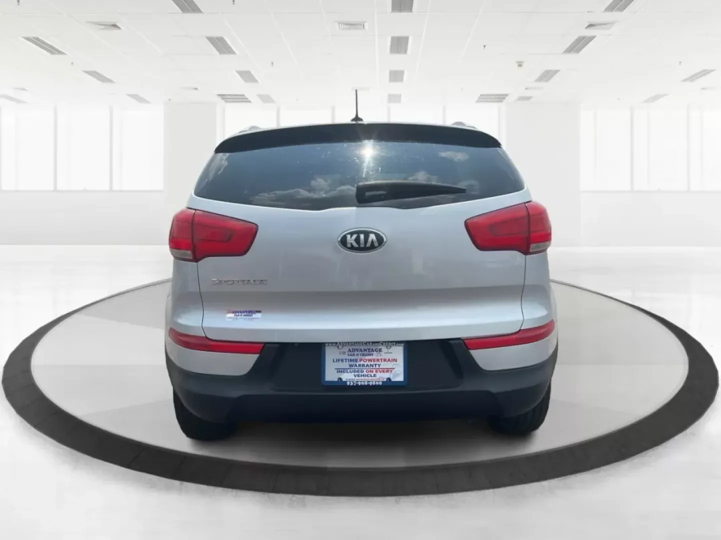 2016 Kia Sportage LX (KNDPBCACXG7) with an Theta II 2.4L I-4 gasoline direct injection engine, located at 401 Woodman Dr, Riverside, OH, 45431, (937) 908-9800, 39.760899, -84.123421 - Embrace the journey of life with the 2016 Kia Sportage LX, a vehicle designed for those who thrive on adventure and seek comfort in their daily commute. Whether you're navigating the bustling streets of Fairborn, OH, or embarking on a weekend family getaway, this versatile crossover is your perfect - Photo#3