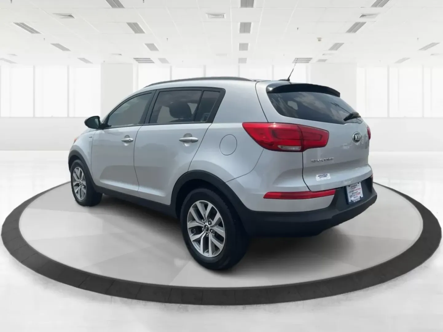 2016 Kia Sportage LX (KNDPBCACXG7) with an Theta II 2.4L I-4 gasoline direct injection engine, located at 401 Woodman Dr, Riverside, OH, 45431, (937) 908-9800, 39.760899, -84.123421 - Embrace the journey of life with the 2016 Kia Sportage LX, a vehicle designed for those who thrive on adventure and seek comfort in their daily commute. Whether you're navigating the bustling streets of Fairborn, OH, or embarking on a weekend family getaway, this versatile crossover is your perfect - Photo#4