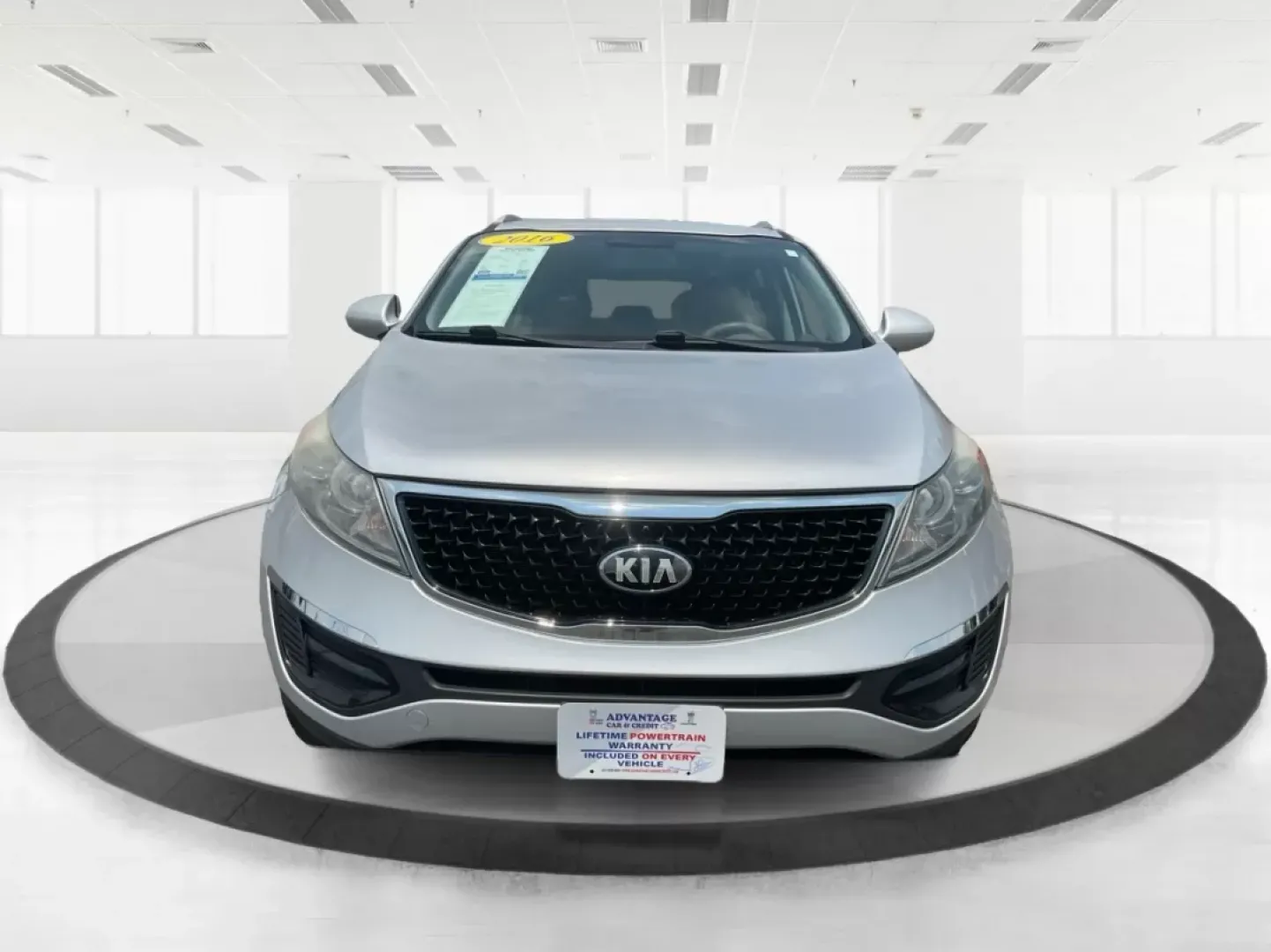 2016 Kia Sportage LX (KNDPBCACXG7) with an Theta II 2.4L I-4 gasoline direct injection engine, located at 401 Woodman Dr, Riverside, OH, 45431, (937) 908-9800, 39.760899, -84.123421 - Embrace the journey of life with the 2016 Kia Sportage LX, a vehicle designed for those who thrive on adventure and seek comfort in their daily commute. Whether you're navigating the bustling streets of Fairborn, OH, or embarking on a weekend family getaway, this versatile crossover is your perfect - Photo#7