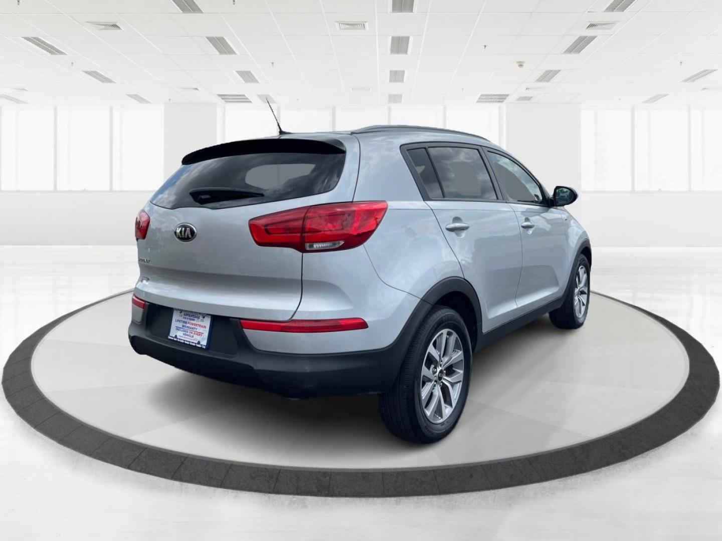 2016 Kia Sportage LX AWD (KNDPBCAC3G7) with an 2.4L V6 DOHC 24V engine, 6-Speed Automatic transmission, located at 4508 South Dixie Dr, Moraine, OH, 45439, (937) 908-9800, 39.689976, -84.218452 - 2016 Kia Sportage LX AWD - Photo#2