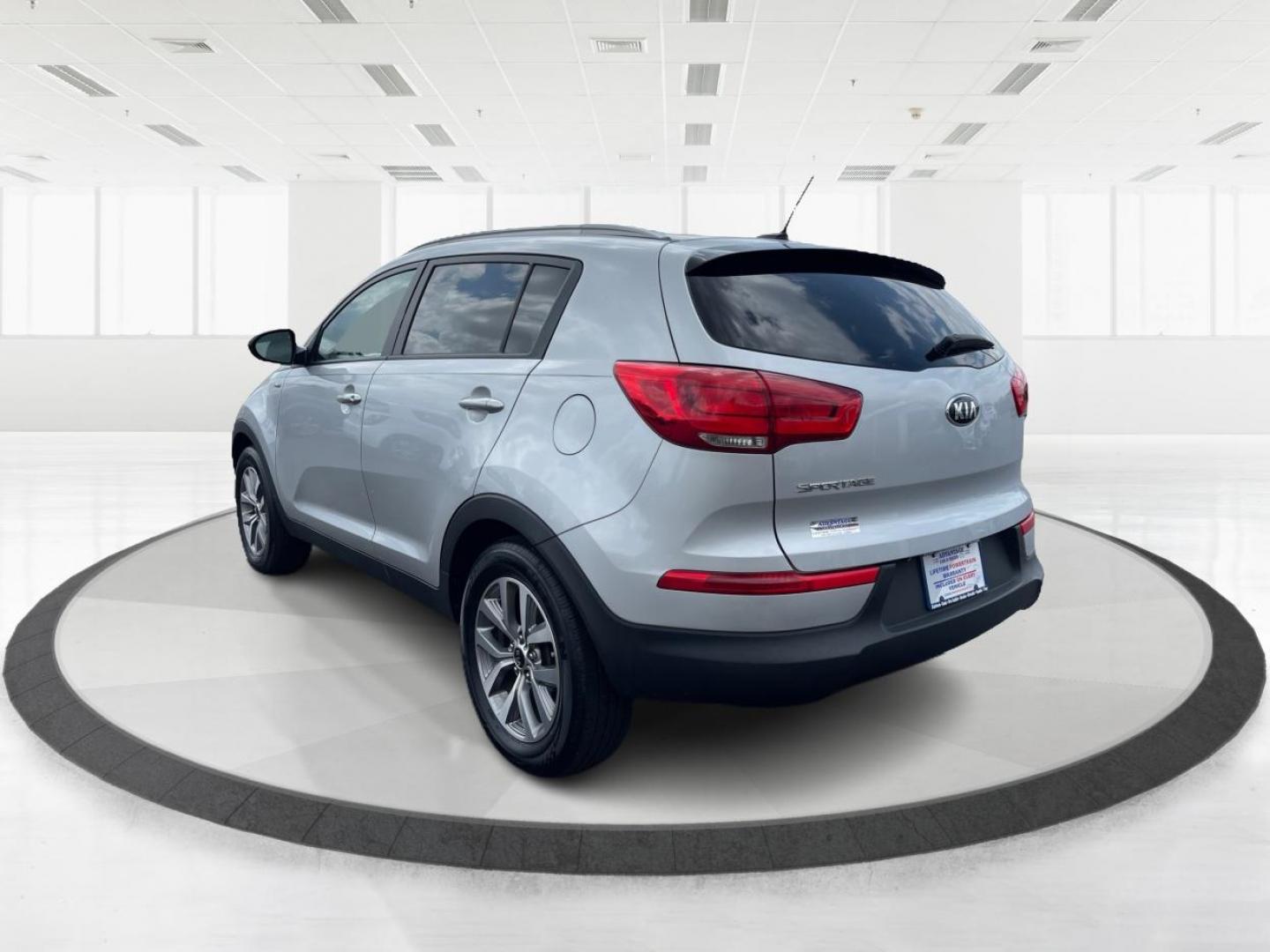 2016 Kia Sportage LX AWD (KNDPBCAC3G7) with an 2.4L V6 DOHC 24V engine, 6-Speed Automatic transmission, located at 4508 South Dixie Dr, Moraine, OH, 45439, (937) 908-9800, 39.689976, -84.218452 - 2016 Kia Sportage LX AWD - Photo#4