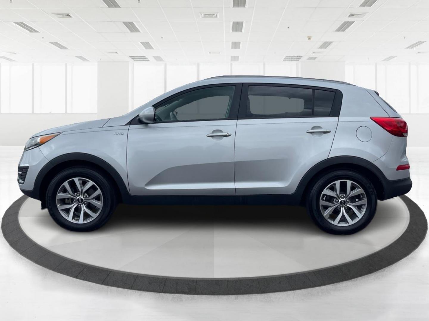 2016 Kia Sportage LX AWD (KNDPBCAC3G7) with an 2.4L V6 DOHC 24V engine, 6-Speed Automatic transmission, located at 4508 South Dixie Dr, Moraine, OH, 45439, (937) 908-9800, 39.689976, -84.218452 - 2016 Kia Sportage LX AWD - Photo#5