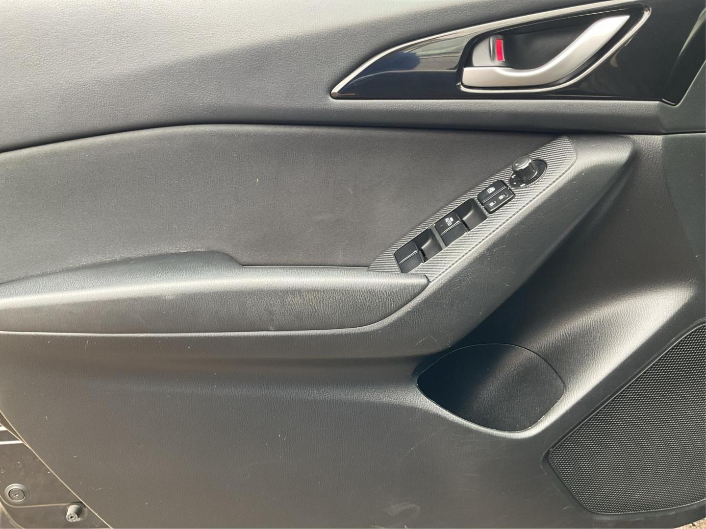 2016 Mazda MAZDA3 i Sport AT 4-Door (JM1BM1U74G1) with an 2.0L L4 DOHC 16V engine, 6-Speed Automatic transmission, located at 8750 N County Rd 25A, Piqua, OH, 45356, (937) 908-9800, 40.164391, -84.232513 - 2016 Mazda MAZDA3 i Sport AT 4-Door - Photo#16
