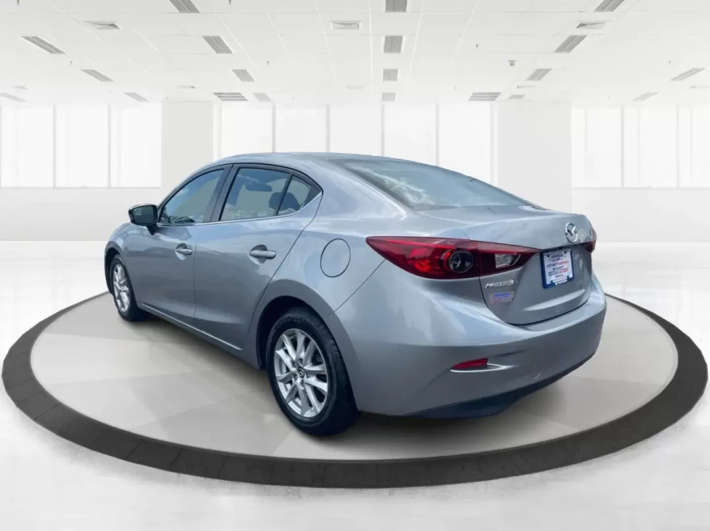 2016 Mazda Mazda3 i Sport (JM1BM1U73G1) with an SKYACTIV-G 2L I-4 gasoline direct injection engine, located at 1184 Kauffman Ave, Fairborn, OH, 45324, (937) 908-9800, 39.807072, -84.030914 - Experience a new level of driving with the 2016 Mazda3 i Sport, available now at Advantage Car and Credit in Fairborn, OH. This stylish sedan is more than just a mode of transportation; it's your perfect companion for everything from daily commutes to weekend road trips. With an impressive fuel-effi - Photo#3