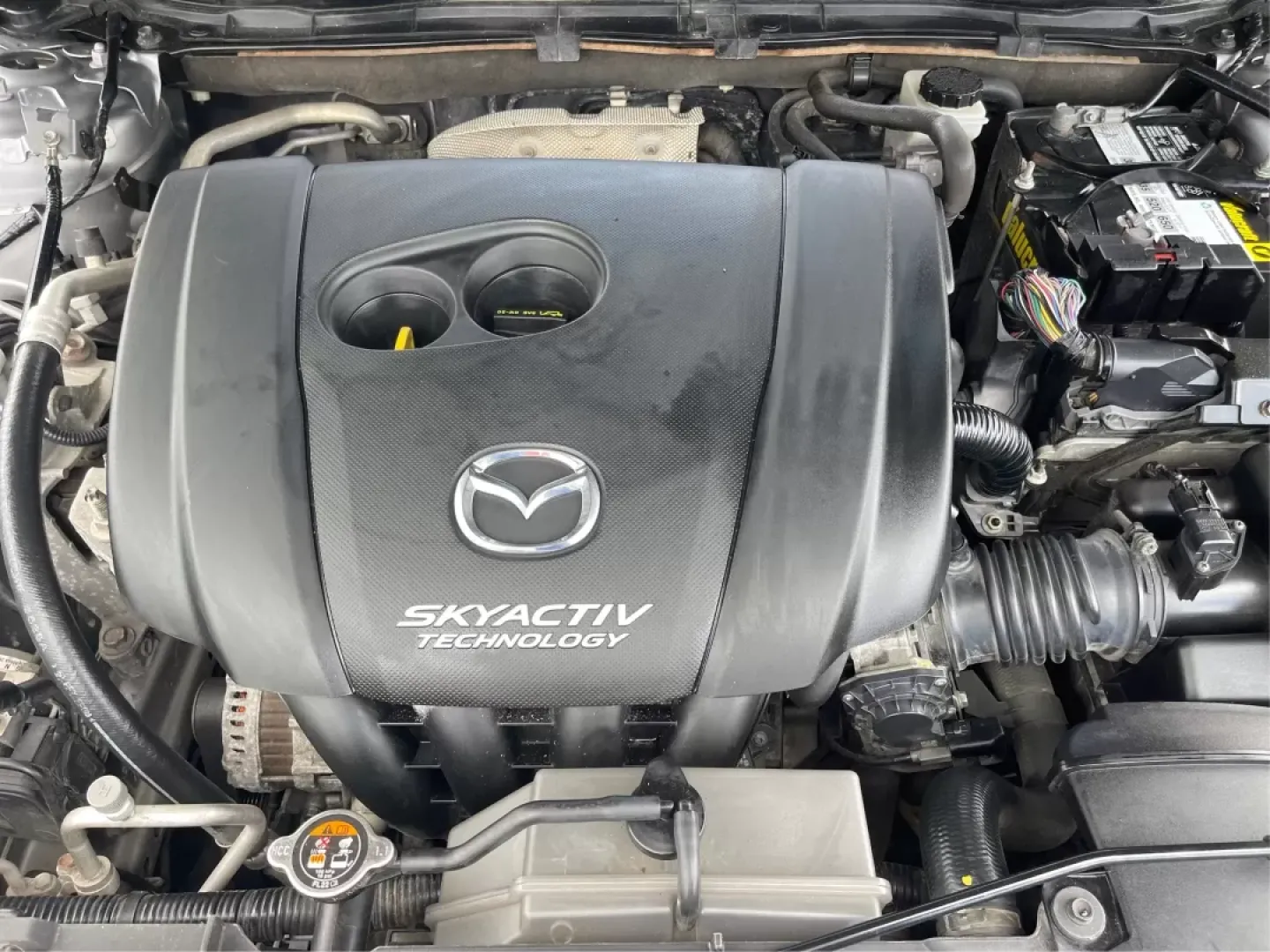 2016 Mazda Mazda3 i Sport (JM1BM1U73G1) with an SKYACTIV-G 2L I-4 gasoline direct injection engine, located at 1184 Kauffman Ave, Fairborn, OH, 45324, (937) 908-9800, 39.807072, -84.030914 - Experience a new level of driving with the 2016 Mazda3 i Sport, available now at Advantage Car and Credit in Fairborn, OH. This stylish sedan is more than just a mode of transportation; it's your perfect companion for everything from daily commutes to weekend road trips. With an impressive fuel-effi - Photo#10