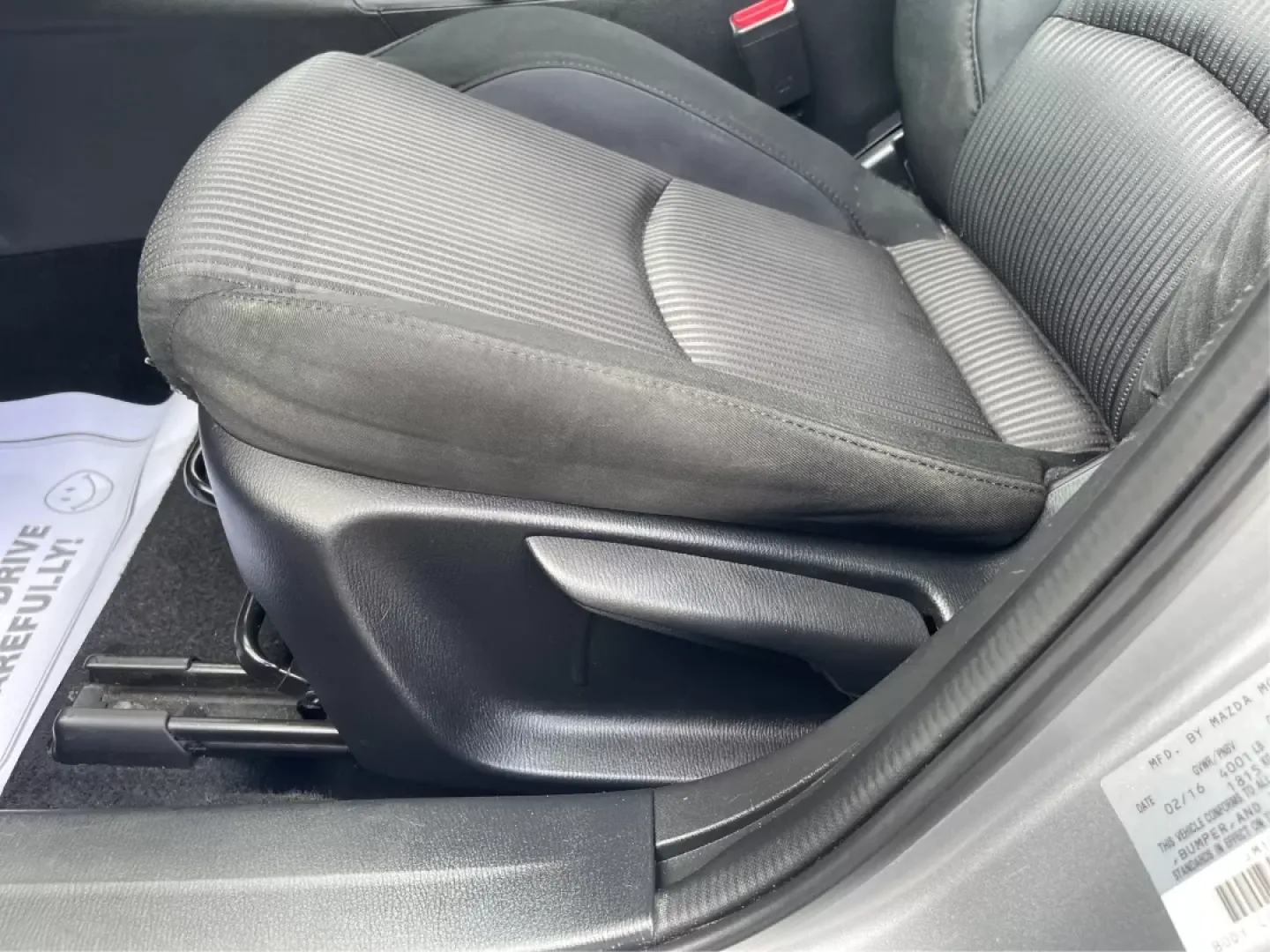 2016 Mazda Mazda3 i Sport (JM1BM1U73G1) with an SKYACTIV-G 2L I-4 gasoline direct injection engine, located at 1184 Kauffman Ave, Fairborn, OH, 45324, (937) 908-9800, 39.807072, -84.030914 - Experience a new level of driving with the 2016 Mazda3 i Sport, available now at Advantage Car and Credit in Fairborn, OH. This stylish sedan is more than just a mode of transportation; it's your perfect companion for everything from daily commutes to weekend road trips. With an impressive fuel-effi - Photo#17