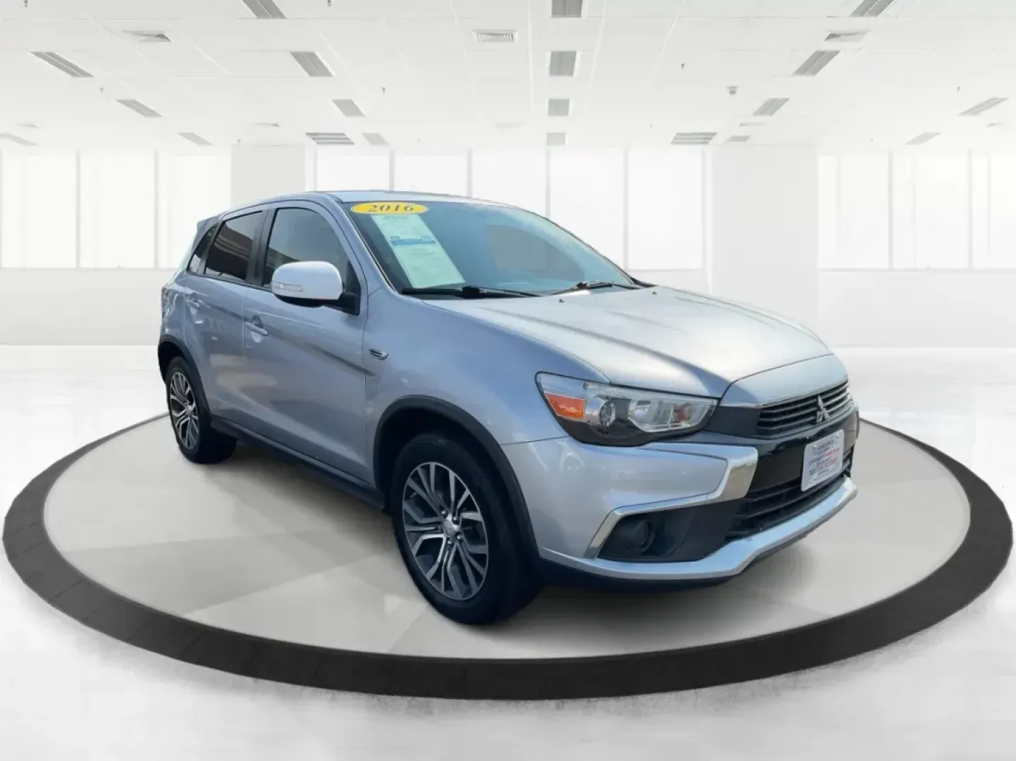 2016 Mitsubishi Outlander Sport 2.0 ES (JA4AP3AU5GZ) with an 2L I-4 DOHC engine, located at 880 E. National Road, Vandalia, OH, 45377, (937) 908-9800, 39.891918, -84.183594 - ### Discover Your Next Adventure with the 2016 Mitsubishi Outlander Sport at Advantage Car and Credit!<br /> <br /> Are you searching for the perfect vehicle to elevate your weekend adventures or daily commutes? Look no further! The 2016 Mitsubishi Outlander Sport is an excellent choice for anyone s - Photo#0