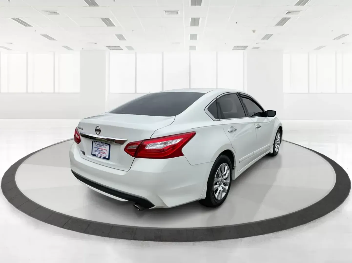 2016 Nissan Altima 2.5 S (1N4AL3AP7GN) with an 2.5L I-4 DOHC engine, located at 1951 S Dayton Lakeview Rd., New Carlisle, OH, 45344, (937) 908-9800, 39.890999, -84.050255 - 2016 Nissan Altima 2.5 S - Photo#2