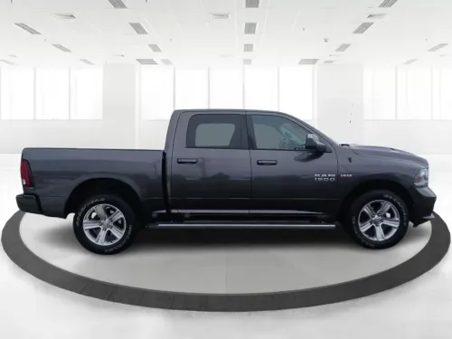 2016 RAM 1500 Sport Crew Cab SWB 4WD