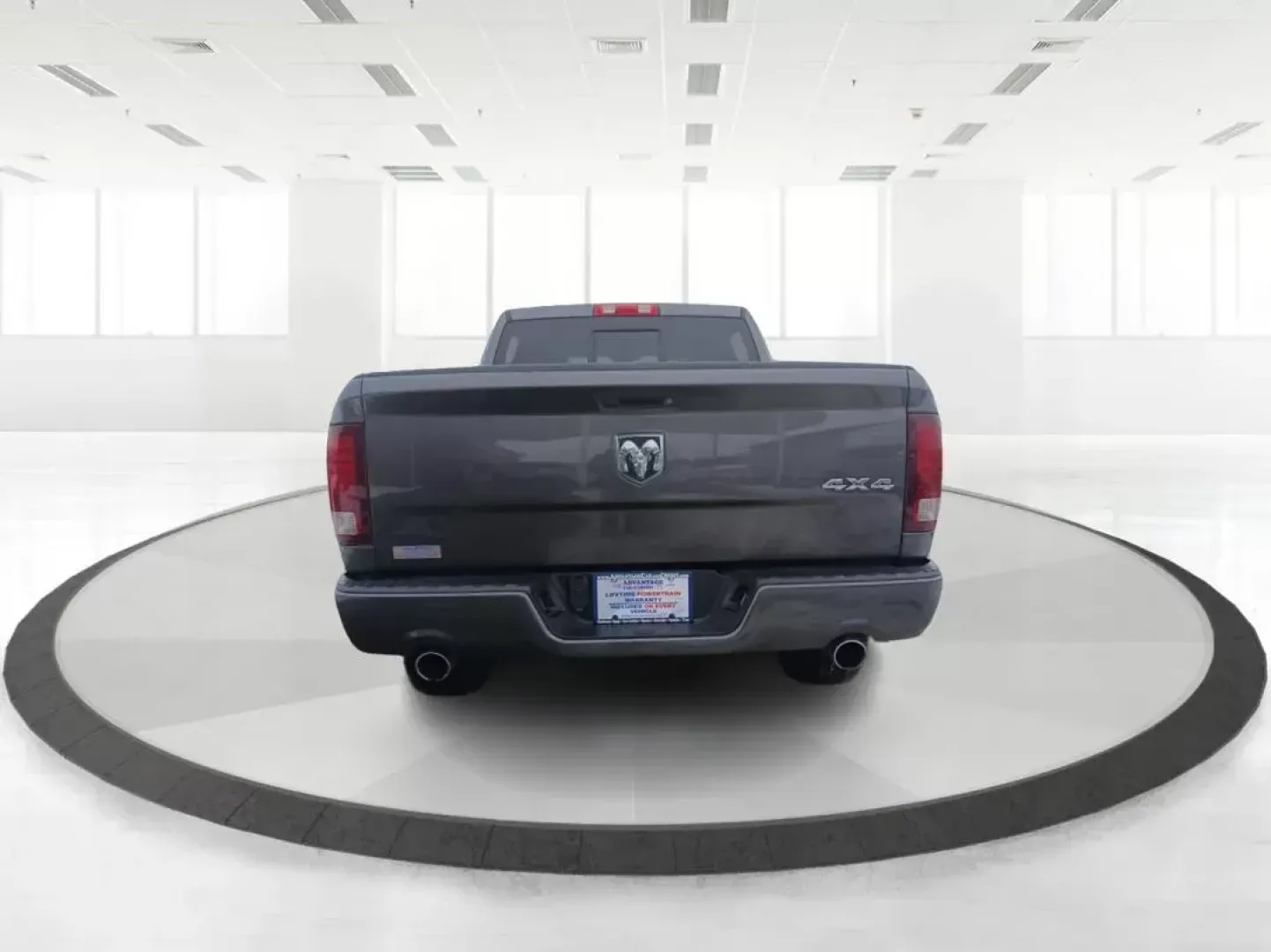 2016 Ram 1500 Sport Crew Cab SWB 4WD (1C6RR7MT8GS) with an 5.7L V8 OHV 16V engine, 8-Speed Automatic transmission, located at 401 Woodman Dr, Riverside, OH, 45431, (937) 908-9800, 39.760899, -84.123421 - 2016 Ram 1500 Sport Crew Cab SWB 4WD - Photo#3