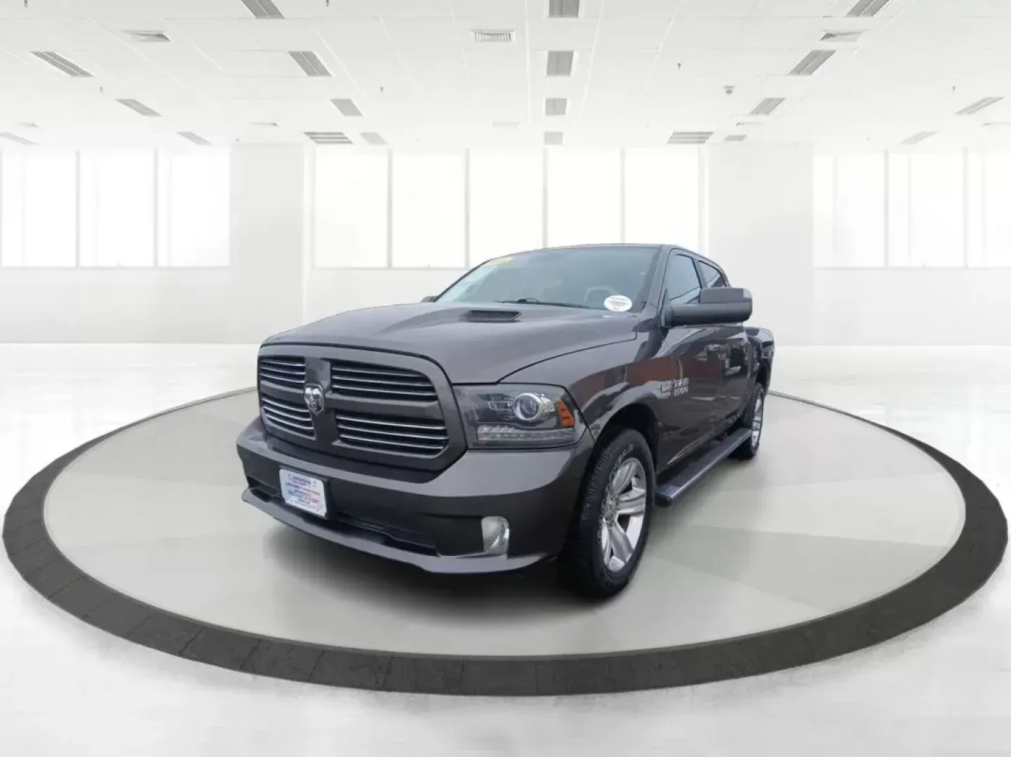 2016 Ram 1500 Sport Crew Cab SWB 4WD (1C6RR7MT8GS) with an 5.7L V8 OHV 16V engine, 8-Speed Automatic transmission, located at 401 Woodman Dr, Riverside, OH, 45431, (937) 908-9800, 39.760899, -84.123421 - 2016 Ram 1500 Sport Crew Cab SWB 4WD - Photo#7