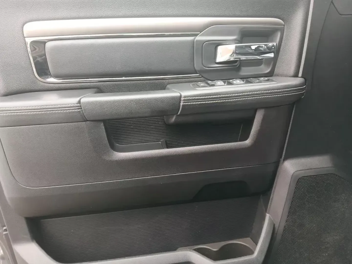 2016 Ram 1500 Sport Crew Cab SWB 4WD (1C6RR7MT8GS) with an 5.7L V8 OHV 16V engine, 8-Speed Automatic transmission, located at 401 Woodman Dr, Riverside, OH, 45431, (937) 908-9800, 39.760899, -84.123421 - 2016 Ram 1500 Sport Crew Cab SWB 4WD - Photo#17